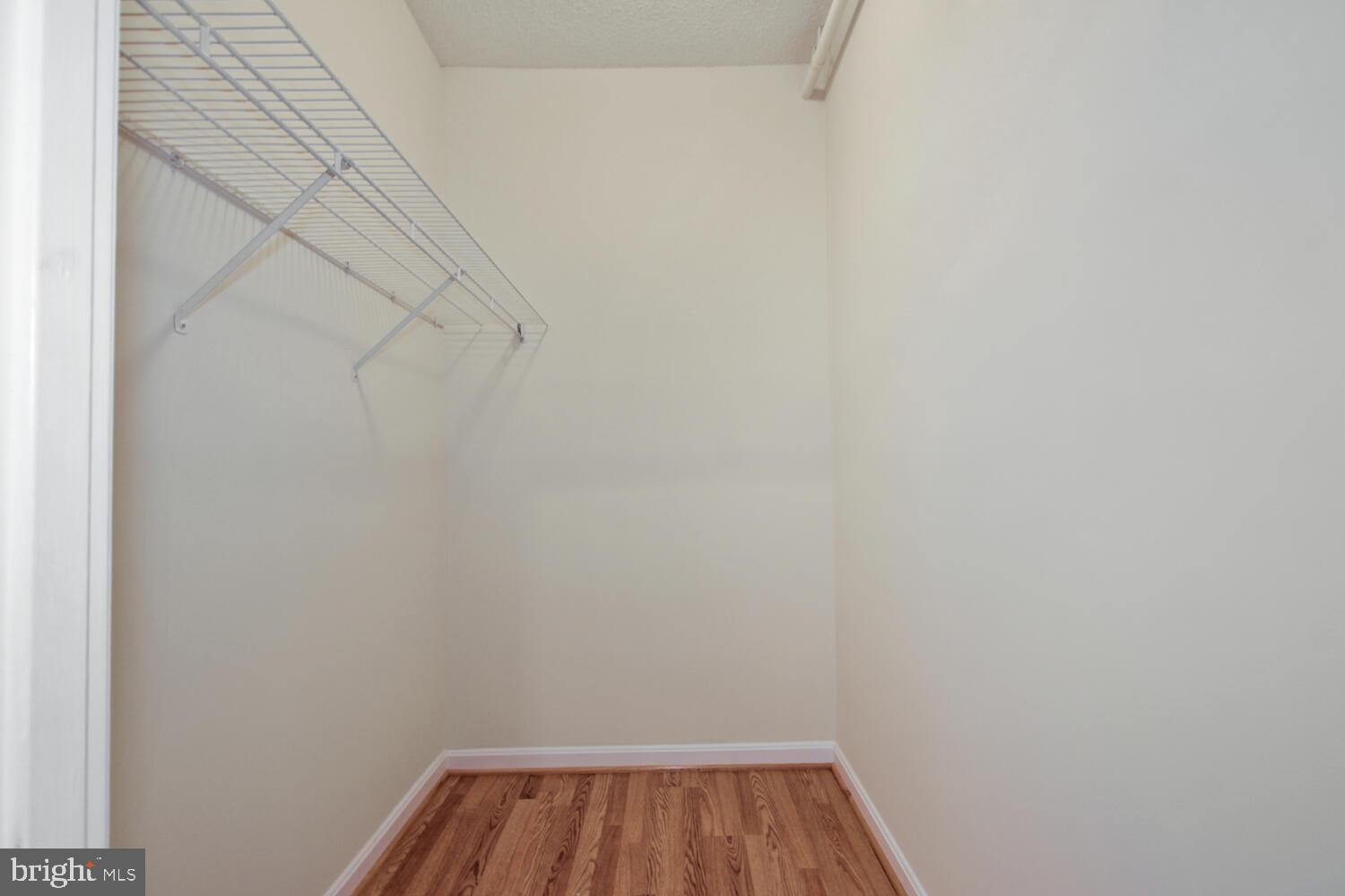 TURNBERRY COURTS AT LEIS - Residential