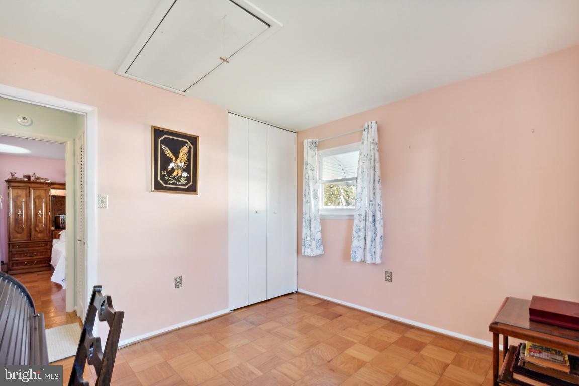 VALLEYWOOD - Residential