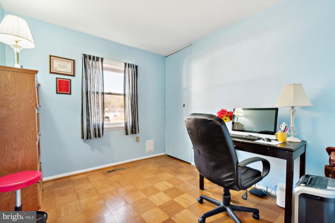 VALLEYWOOD - Residential