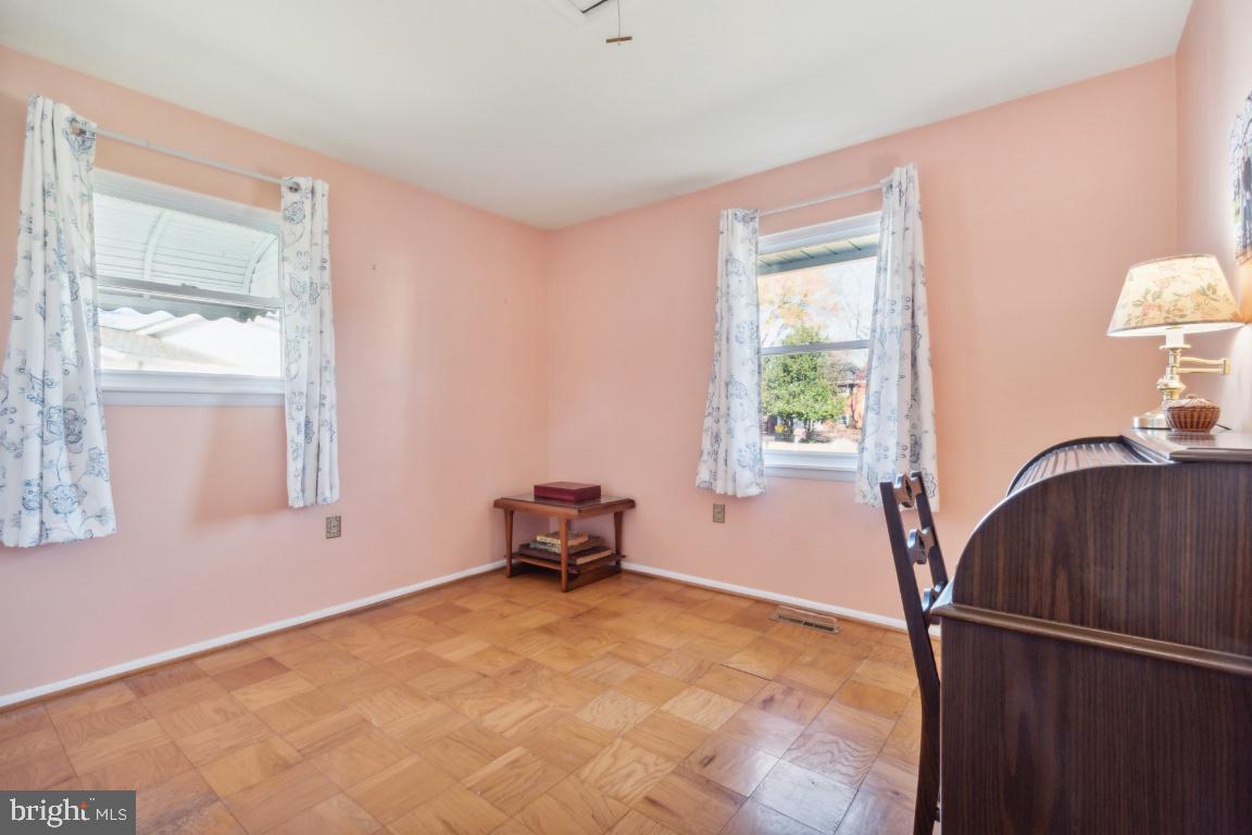 VALLEYWOOD - Residential