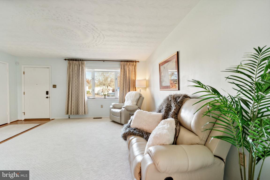 VALLEYWOOD - Residential