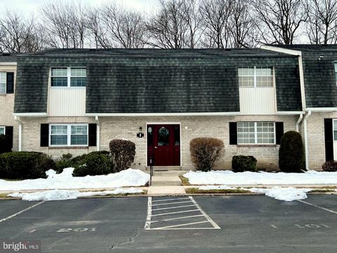 204 HAMPTON CROSSING I SOUTHAMPTON PA 18966