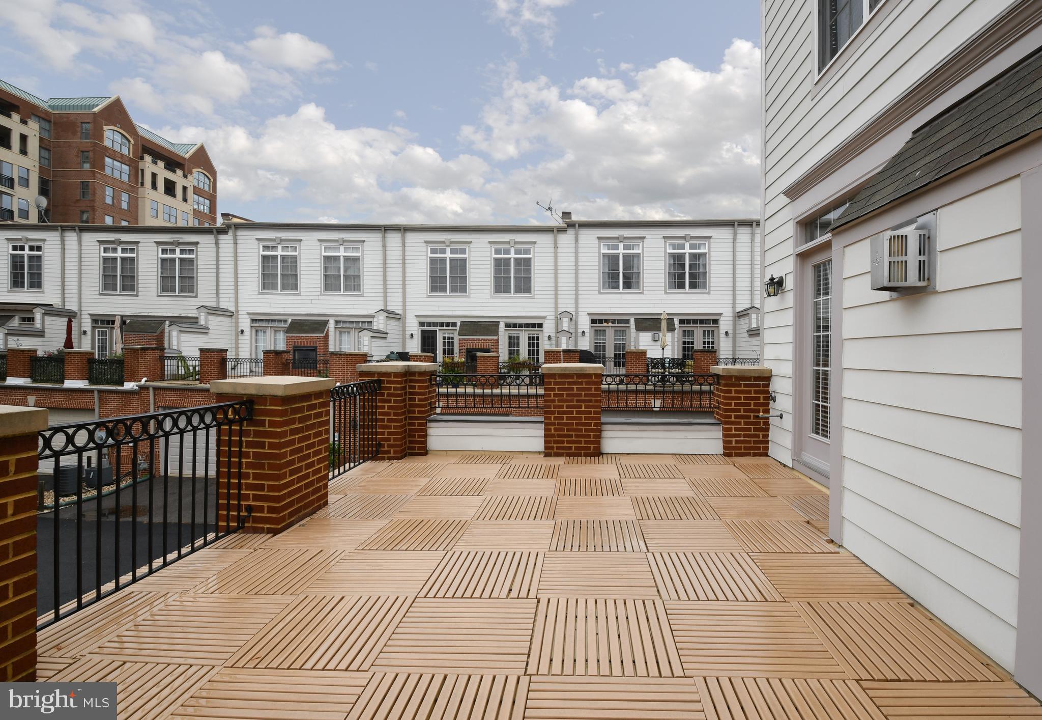 BELMONT BAY - Residential