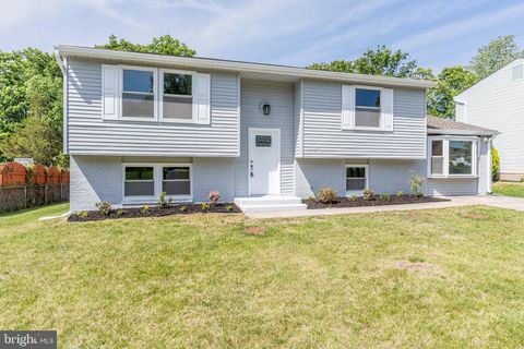 Photo of 1107 E Beech Road, STERLING, VA 20164 (MLS # VALO2123560)