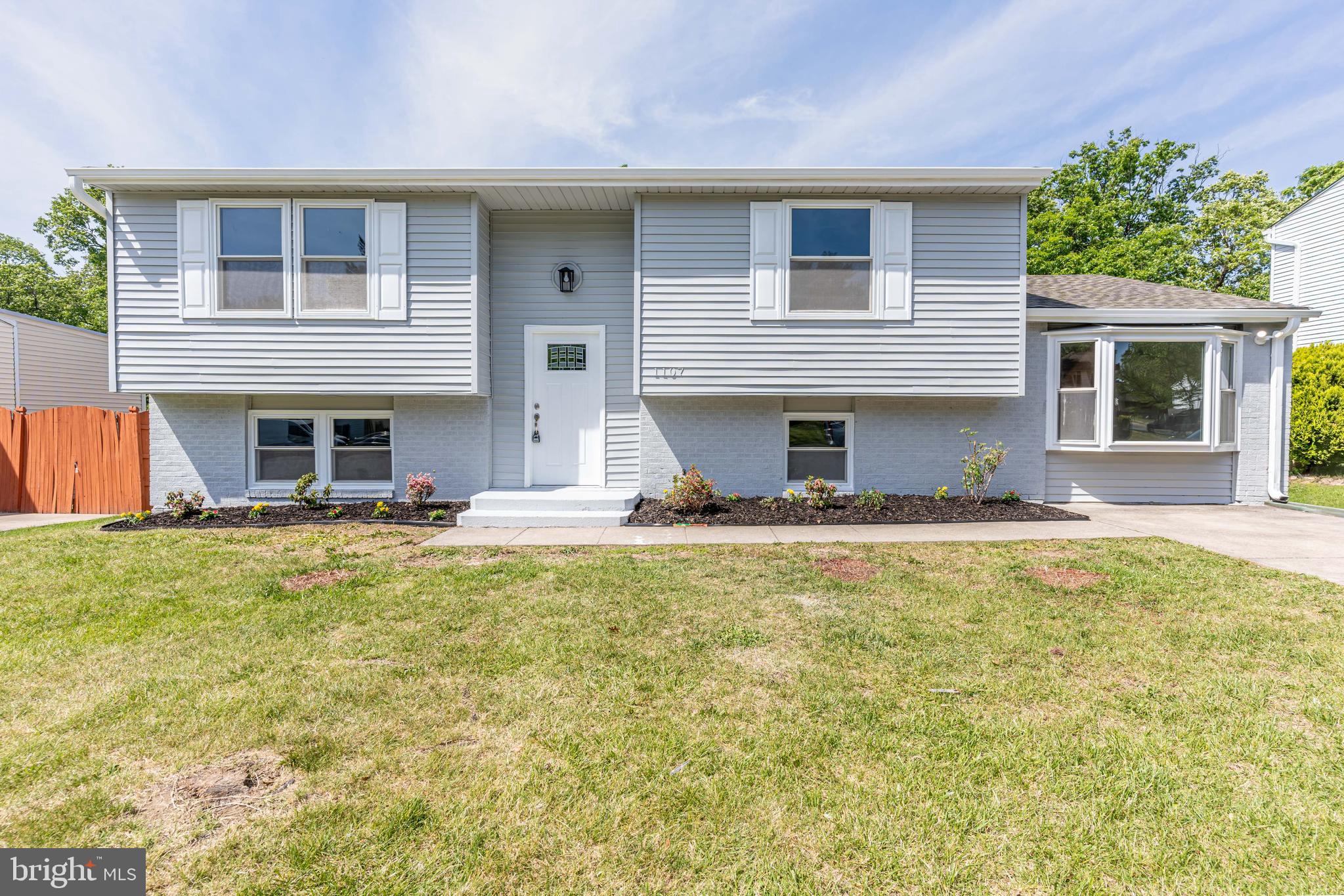 1107 E BEECH ROAD