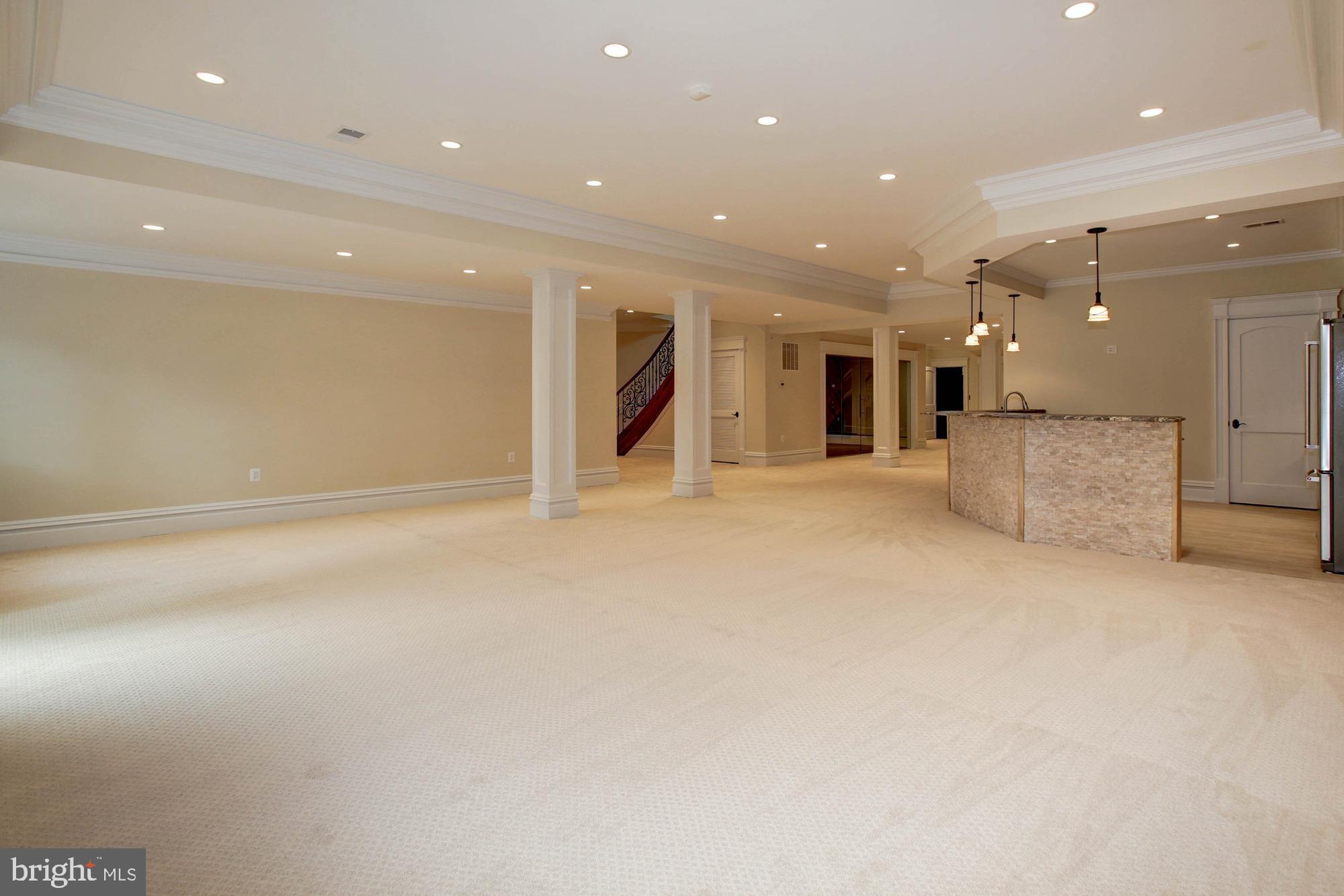 PEACOCK STATION - Residential