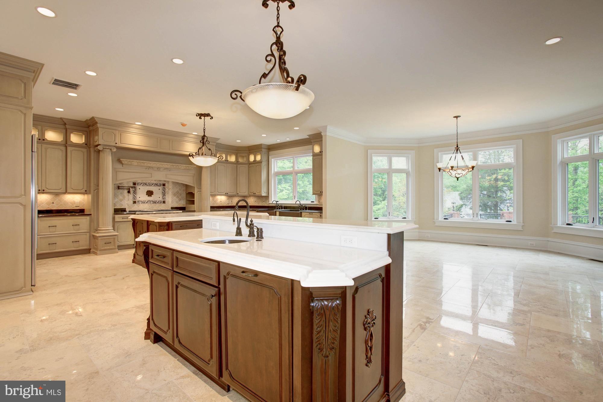 PEACOCK STATION - Residential