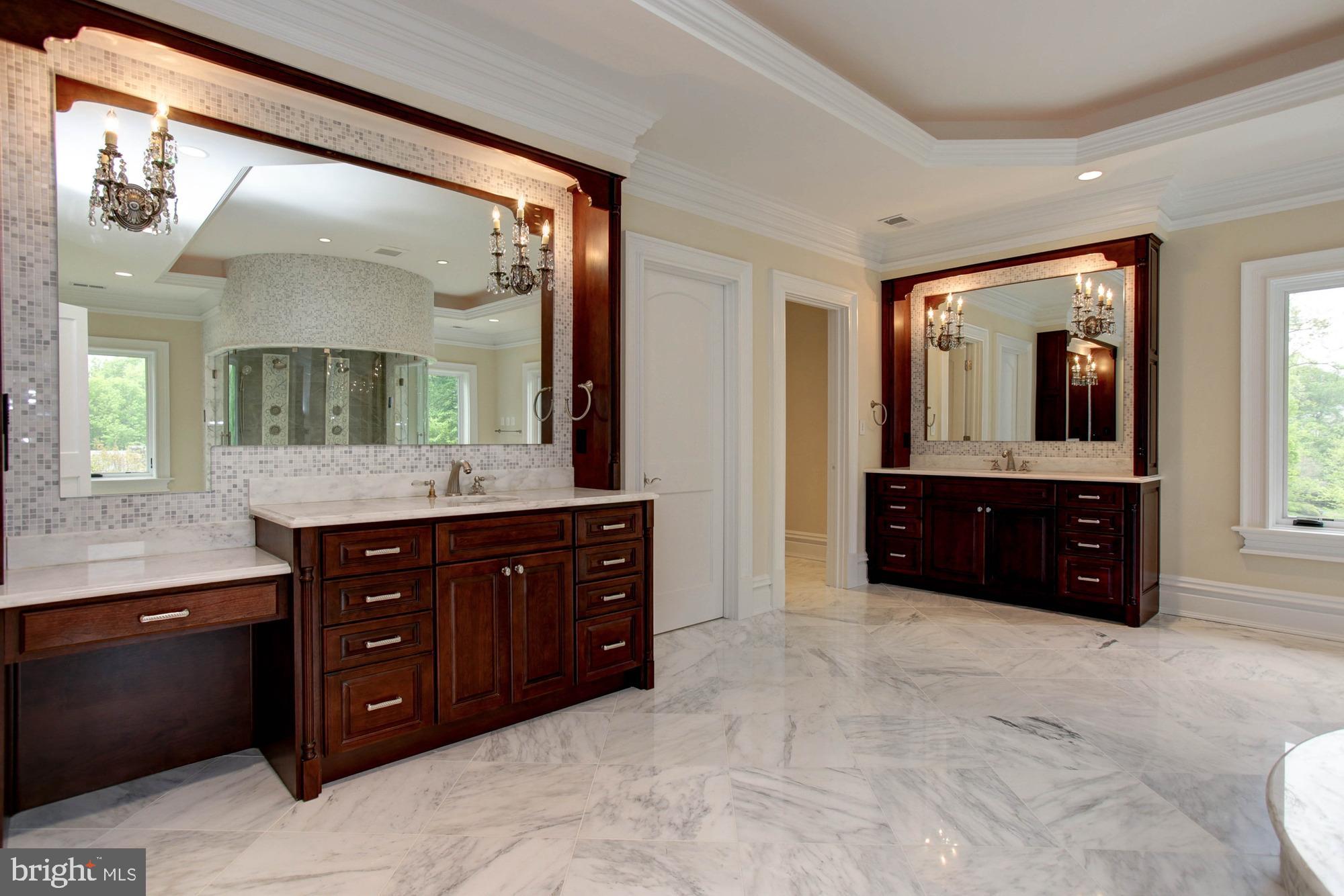 PEACOCK STATION - Residential