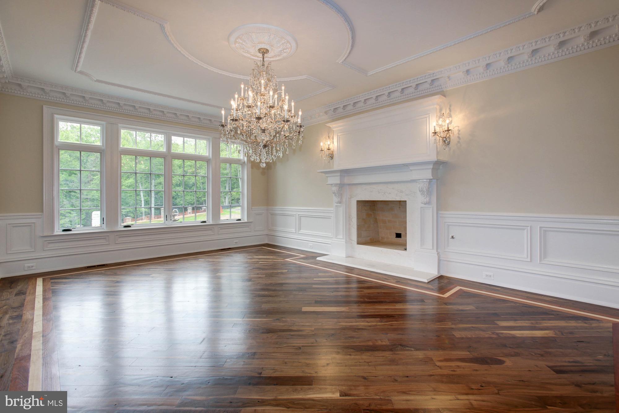 PEACOCK STATION - Residential