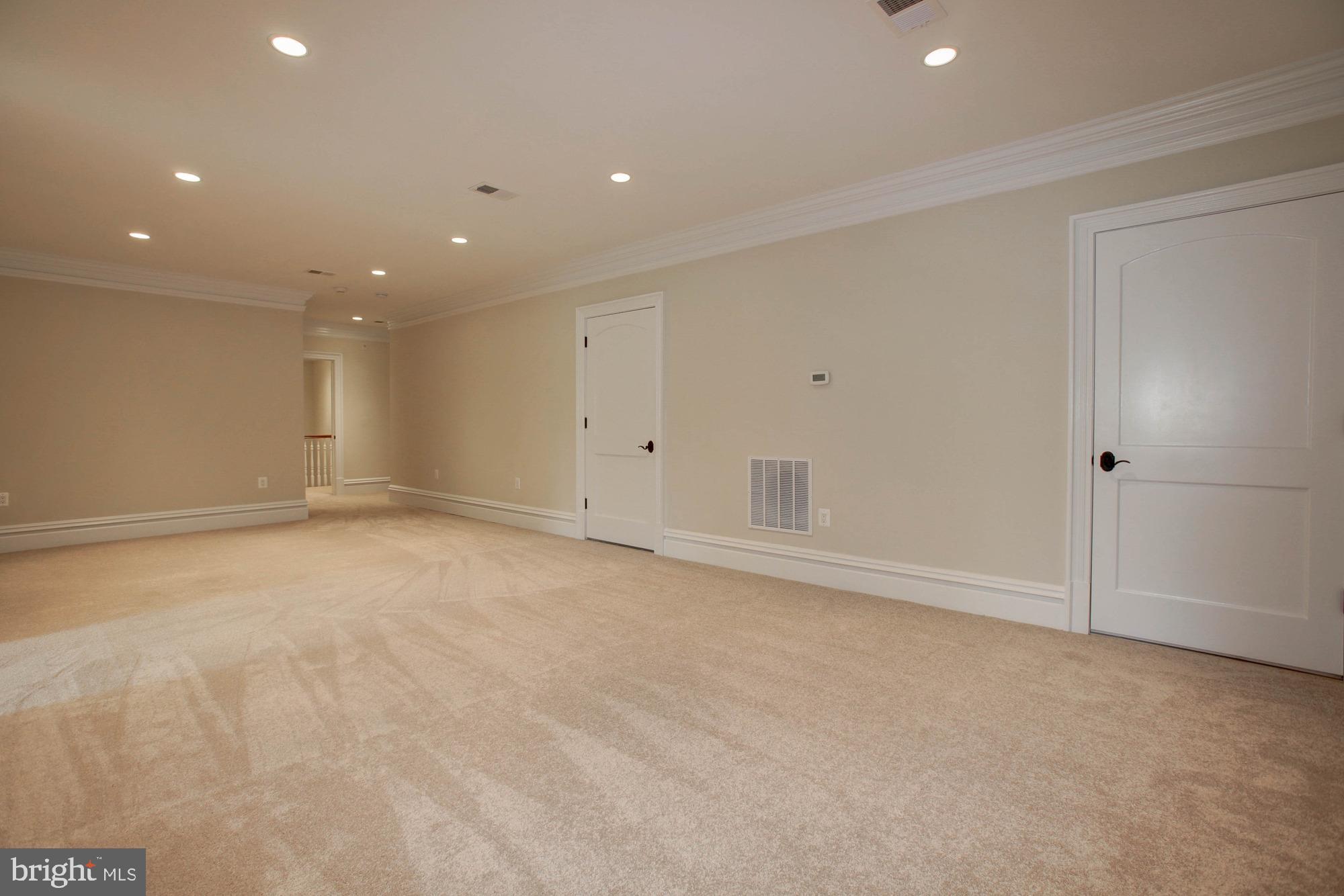 PEACOCK STATION - Residential