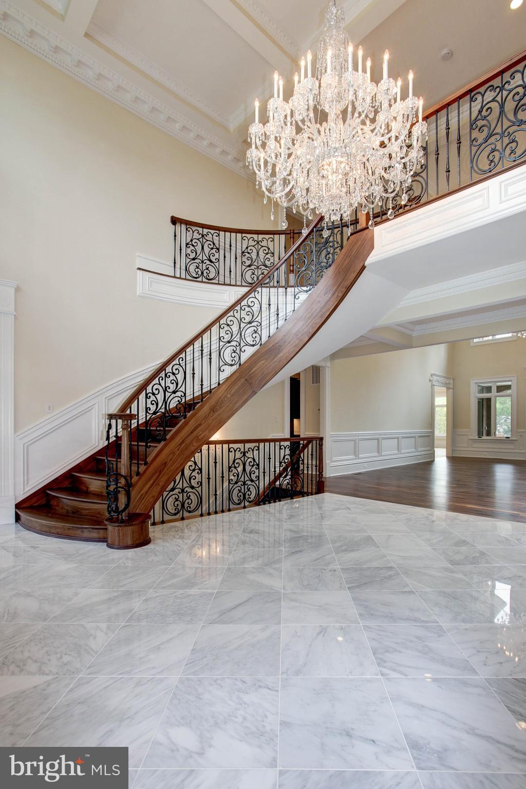 PEACOCK STATION - Residential