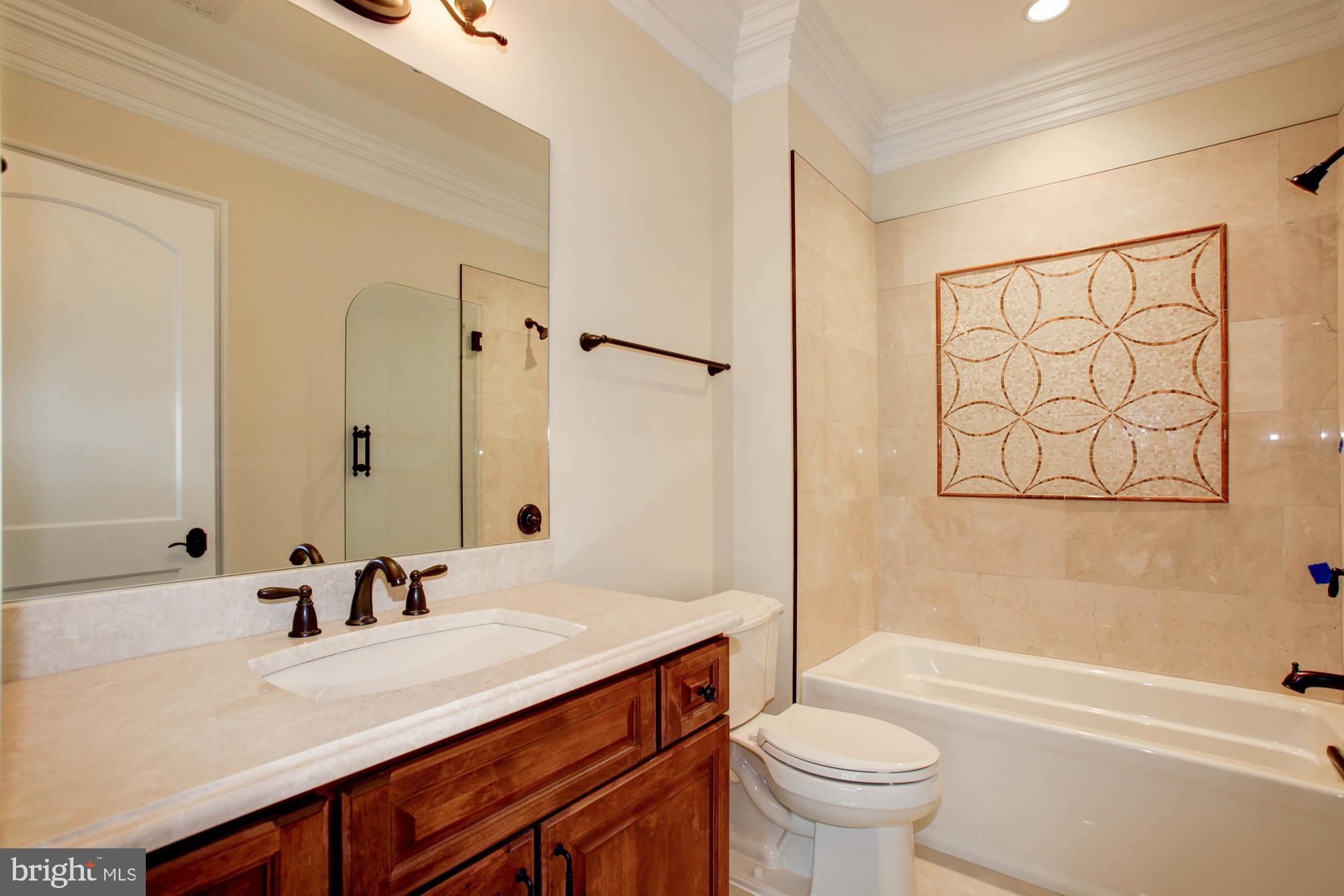 PEACOCK STATION - Residential