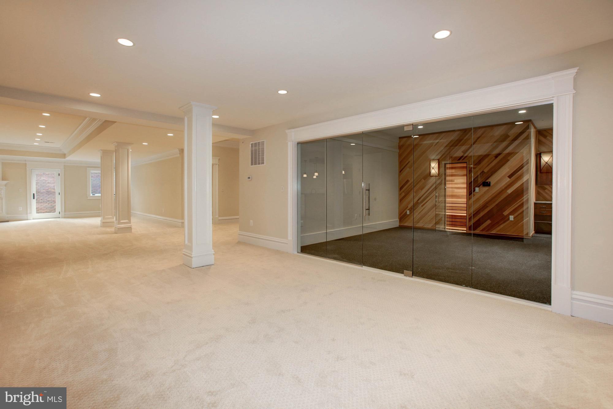 PEACOCK STATION - Residential