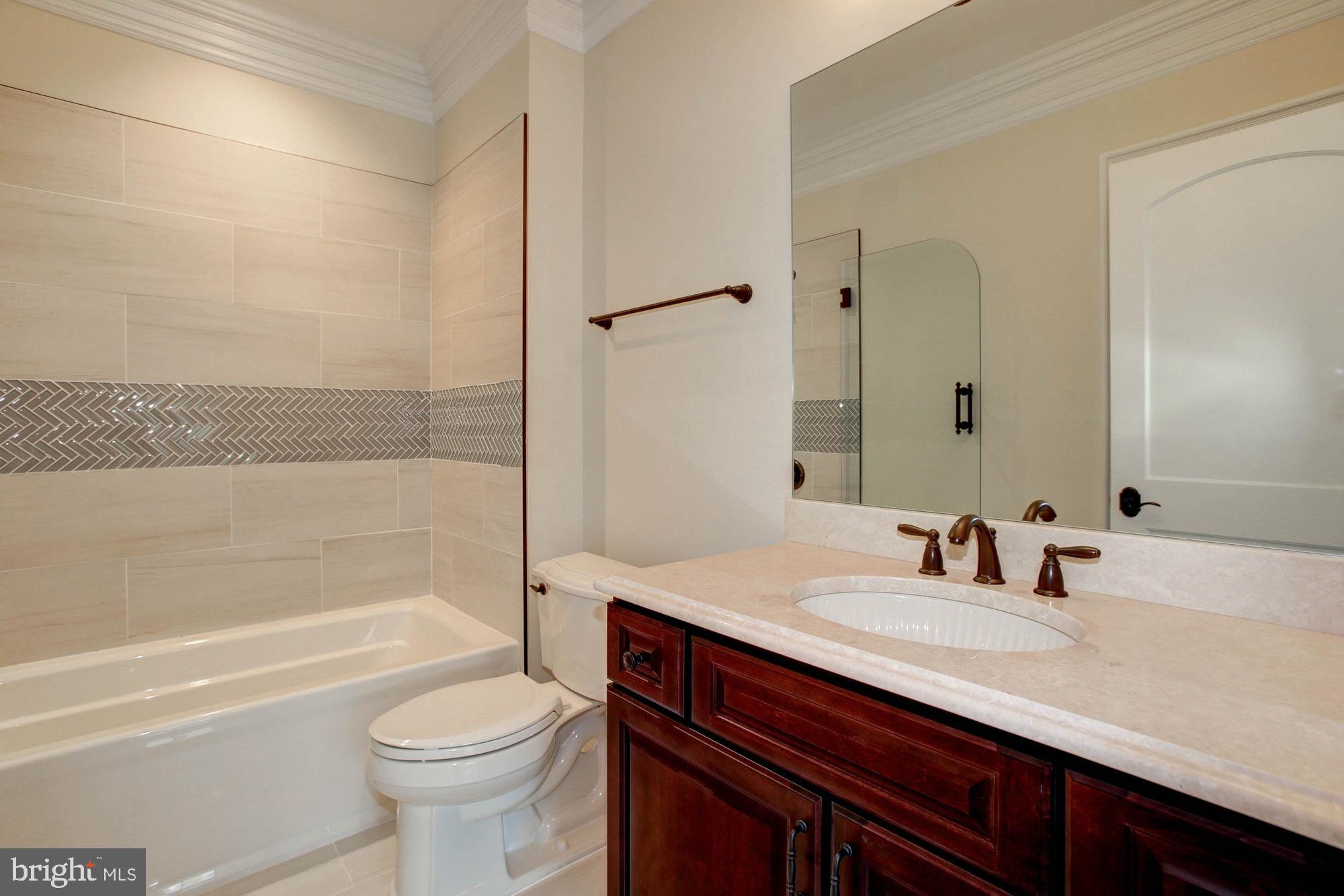 PEACOCK STATION - Residential