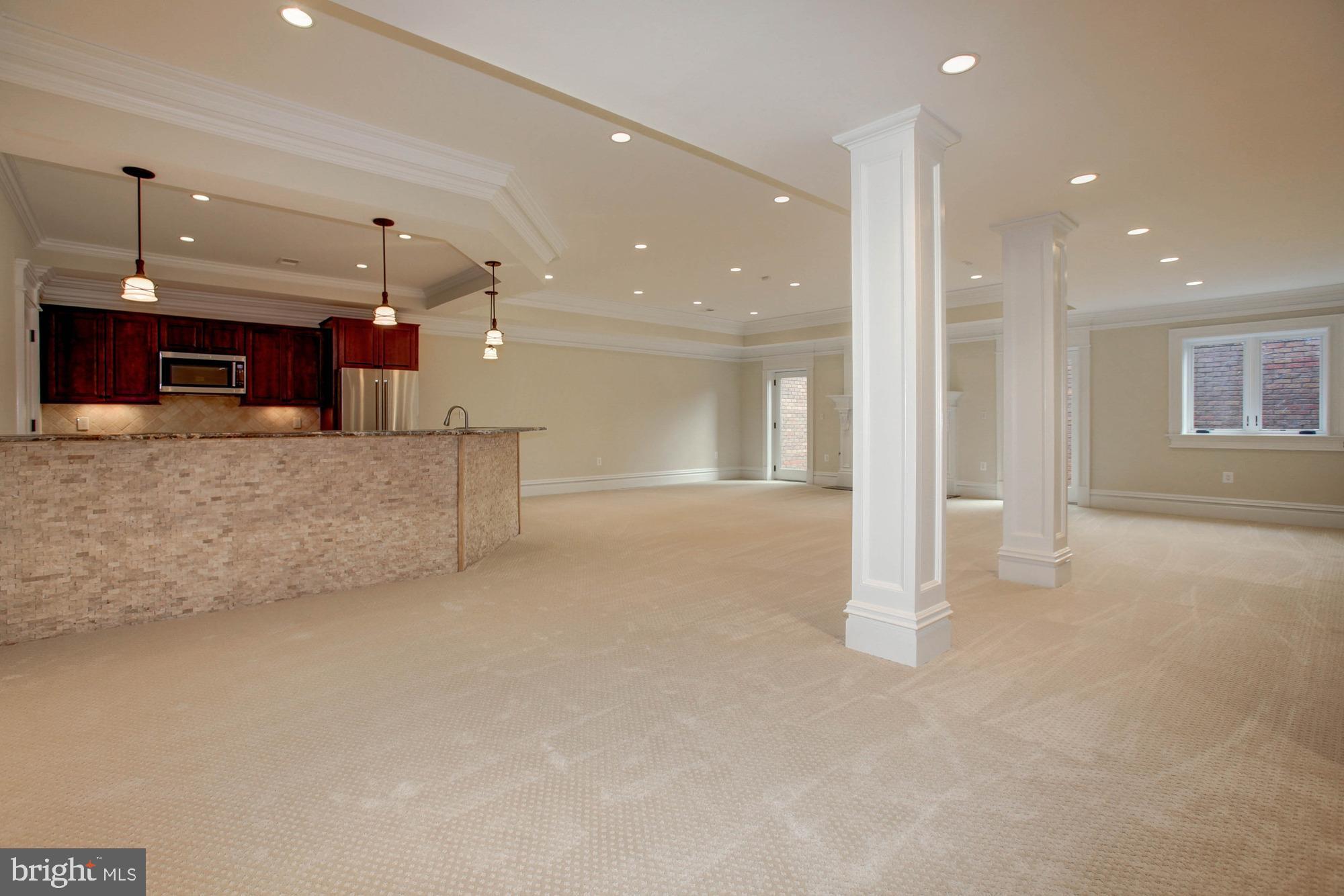 PEACOCK STATION - Residential