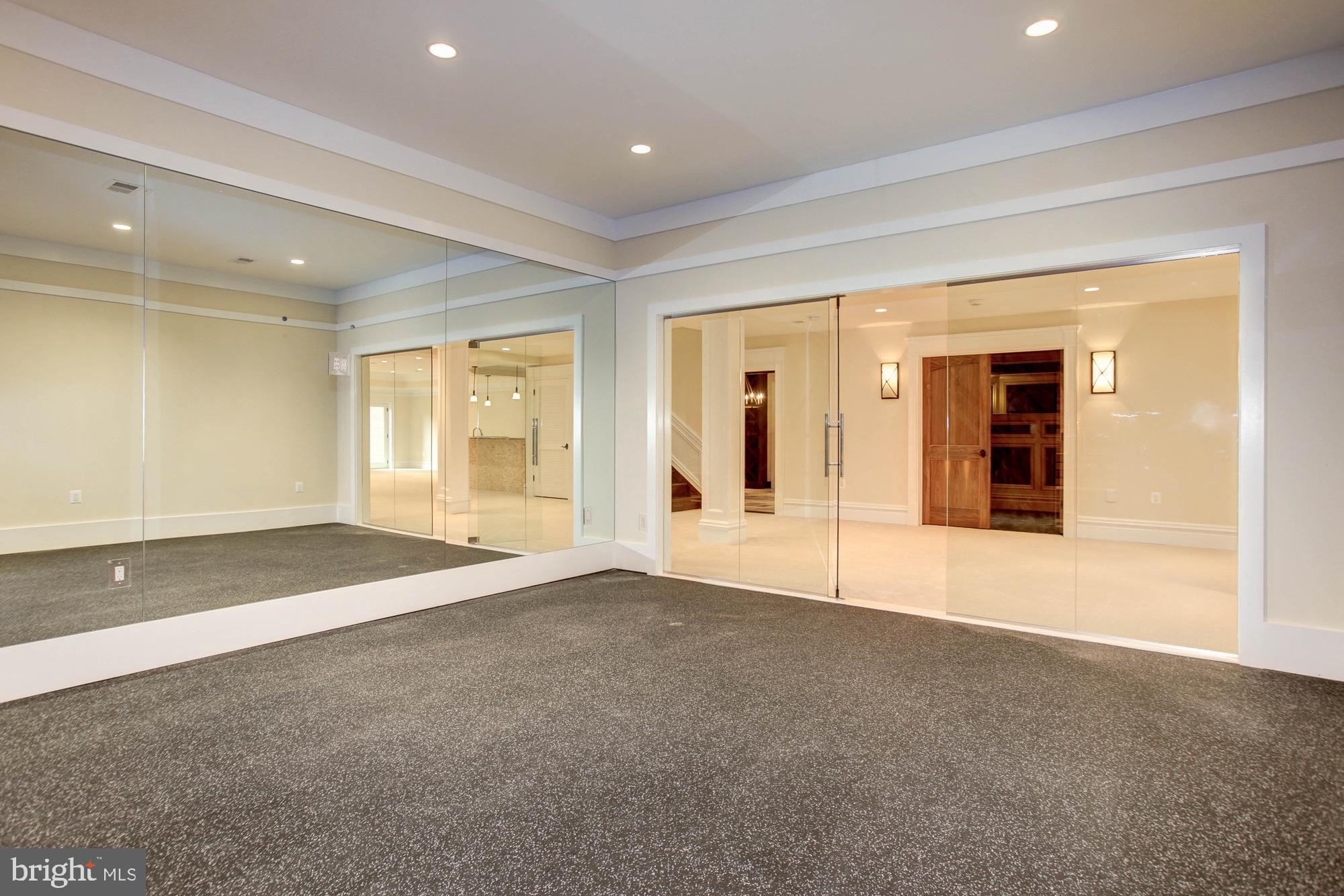 PEACOCK STATION - Residential