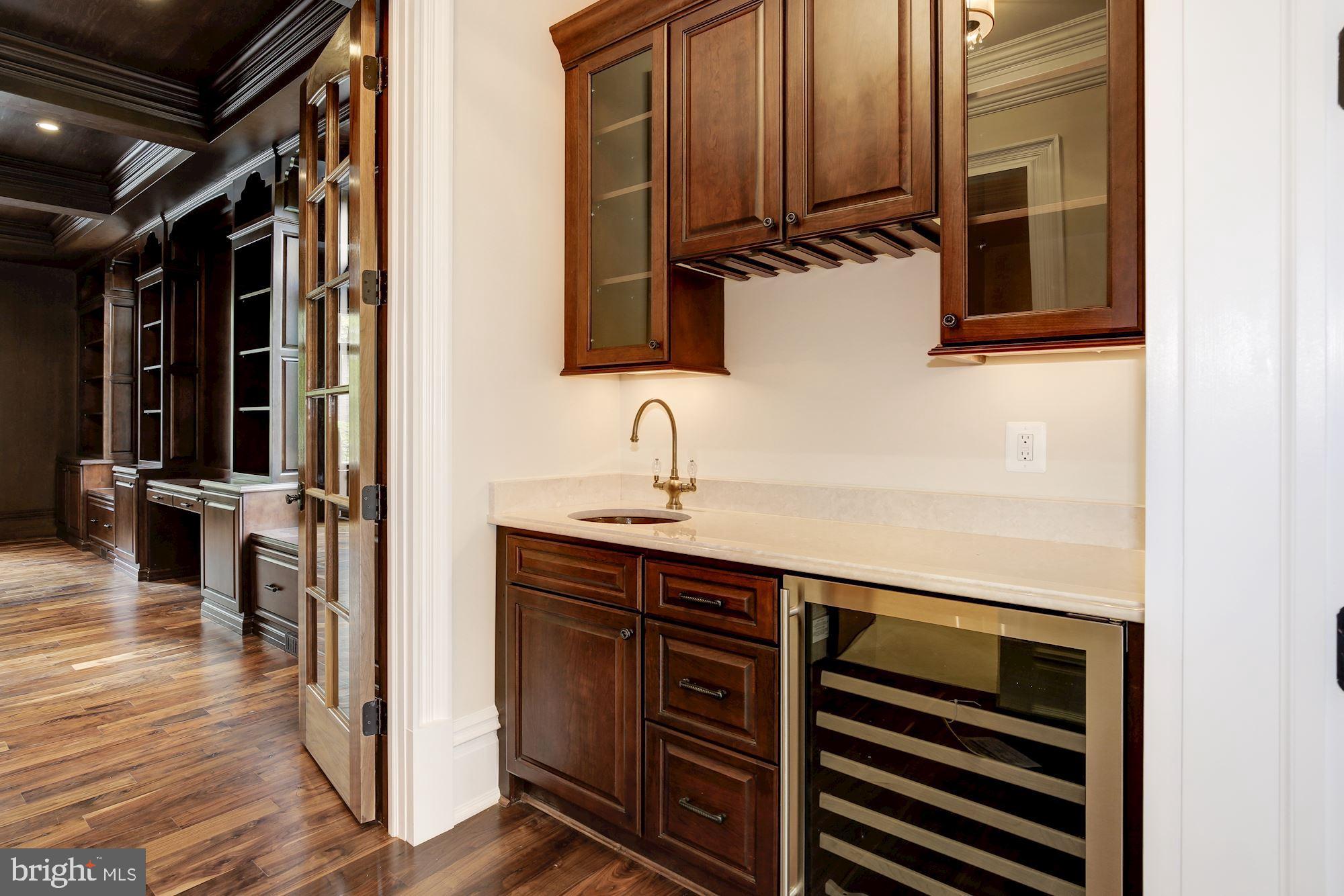 PEACOCK STATION - Residential