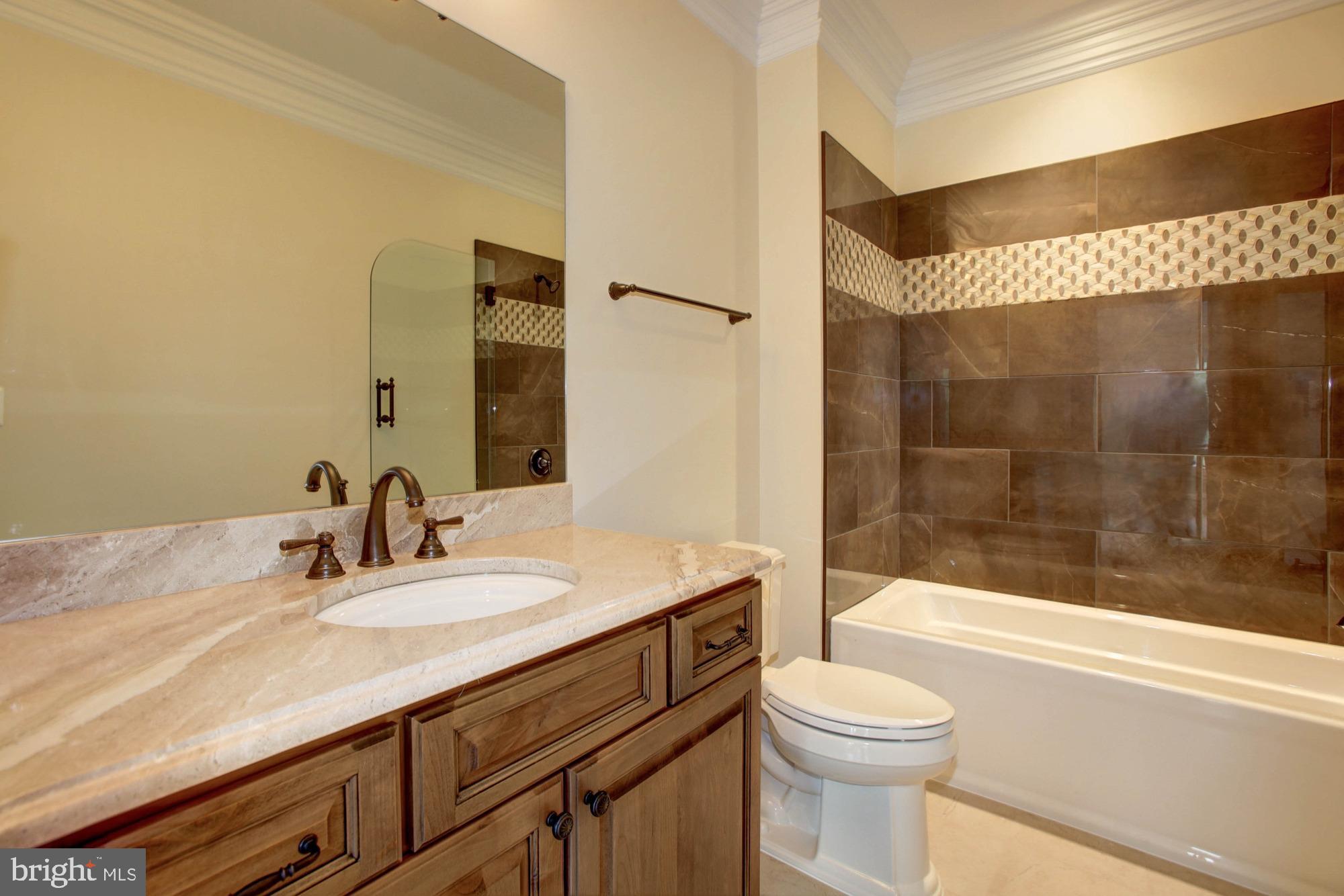 PEACOCK STATION - Residential