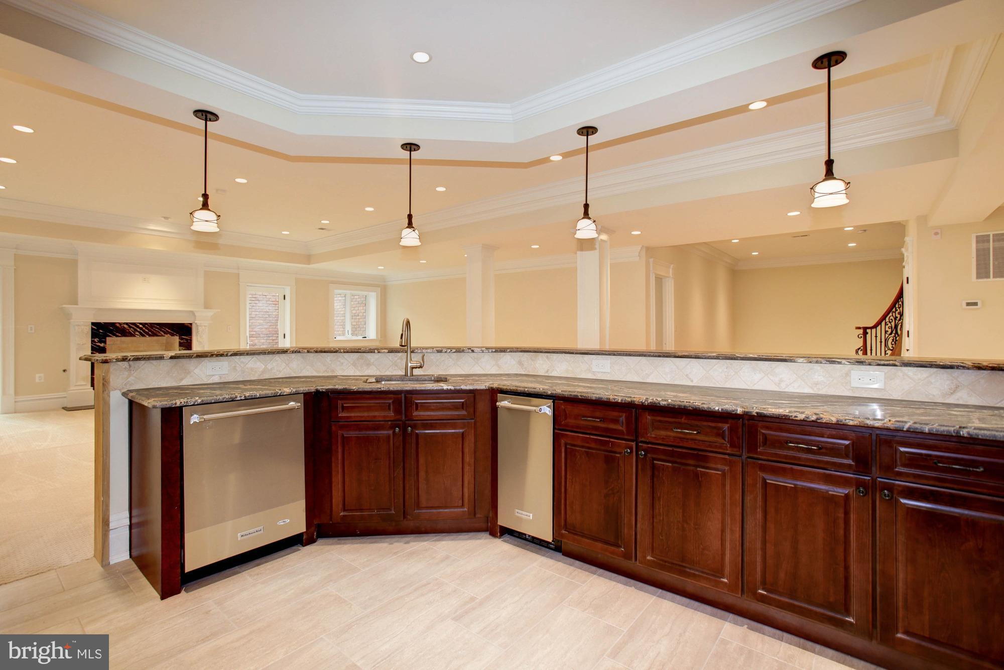 PEACOCK STATION - Residential