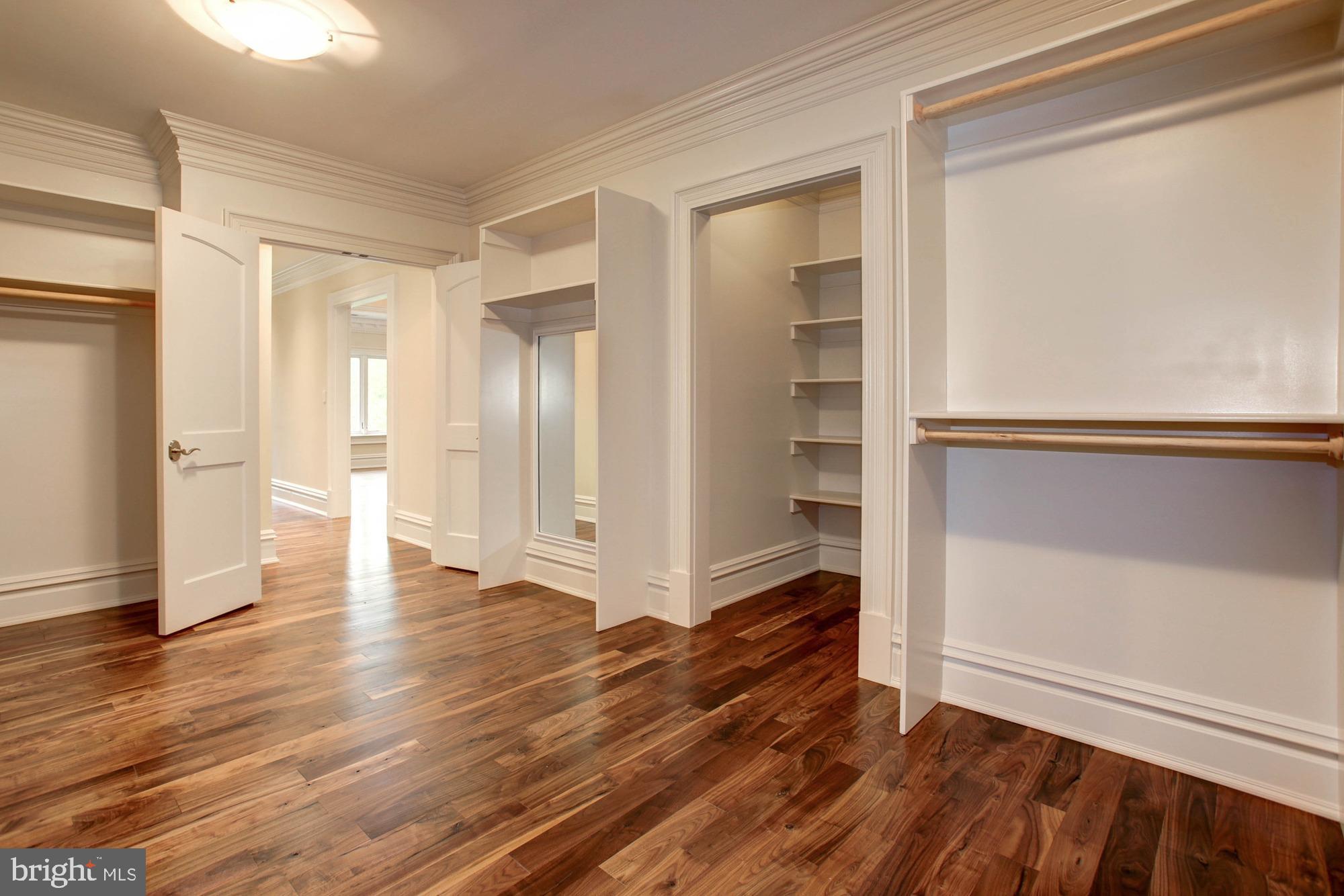 PEACOCK STATION - Residential