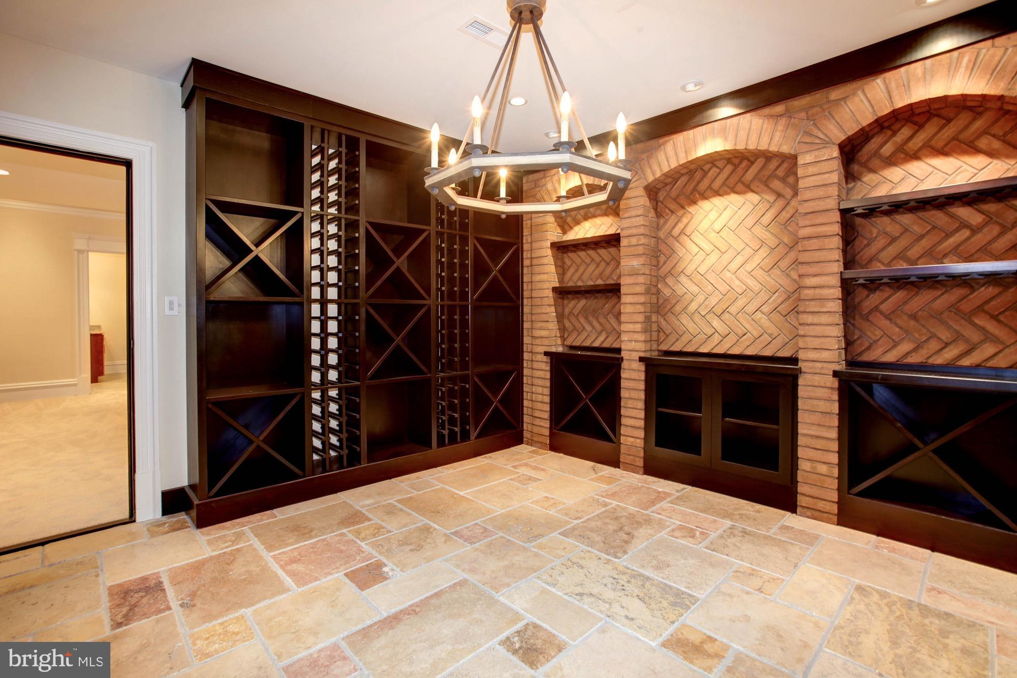 PEACOCK STATION - Residential