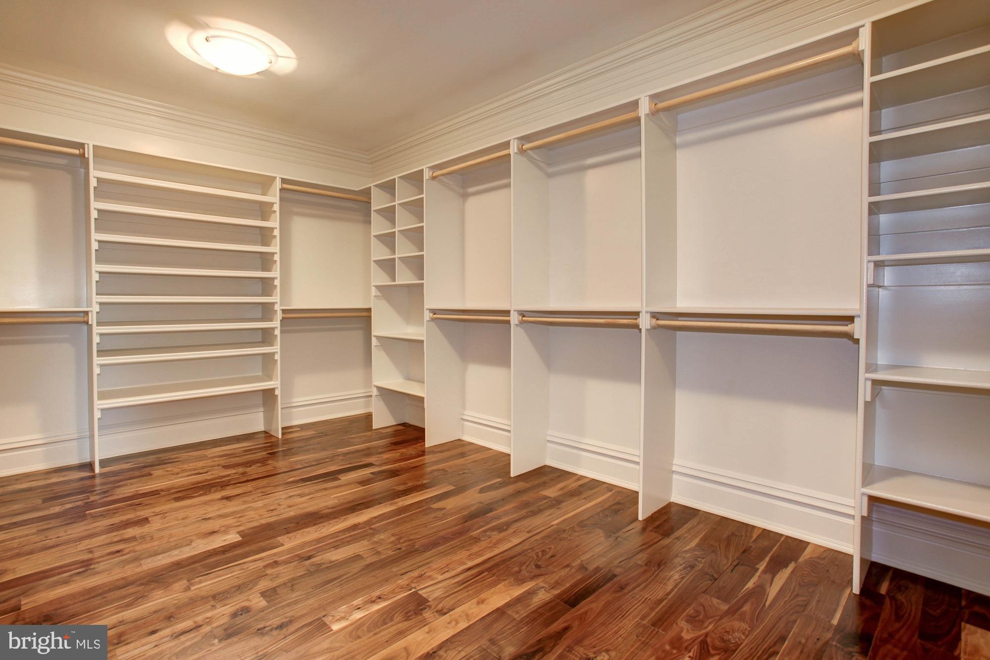 PEACOCK STATION - Residential