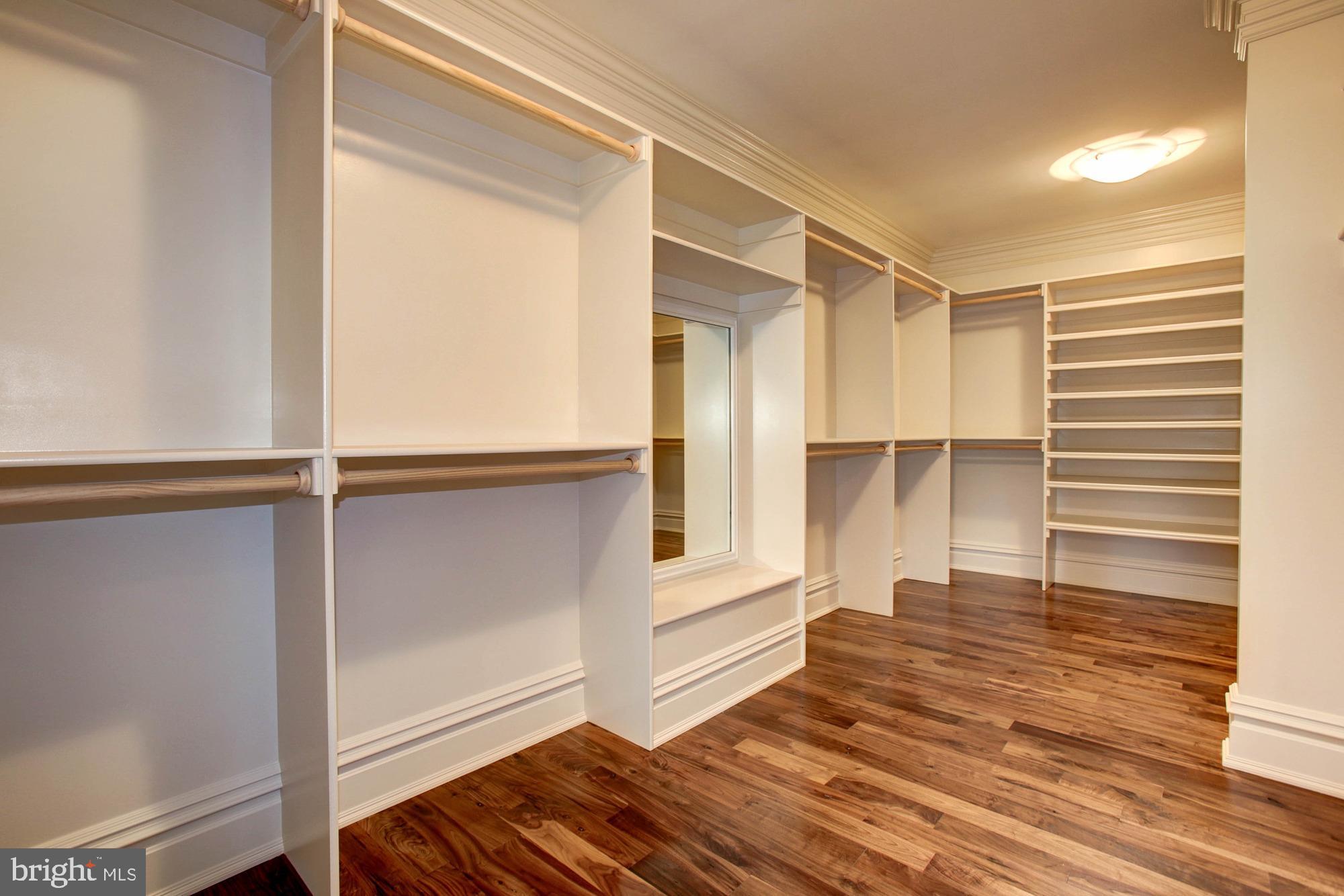 PEACOCK STATION - Residential