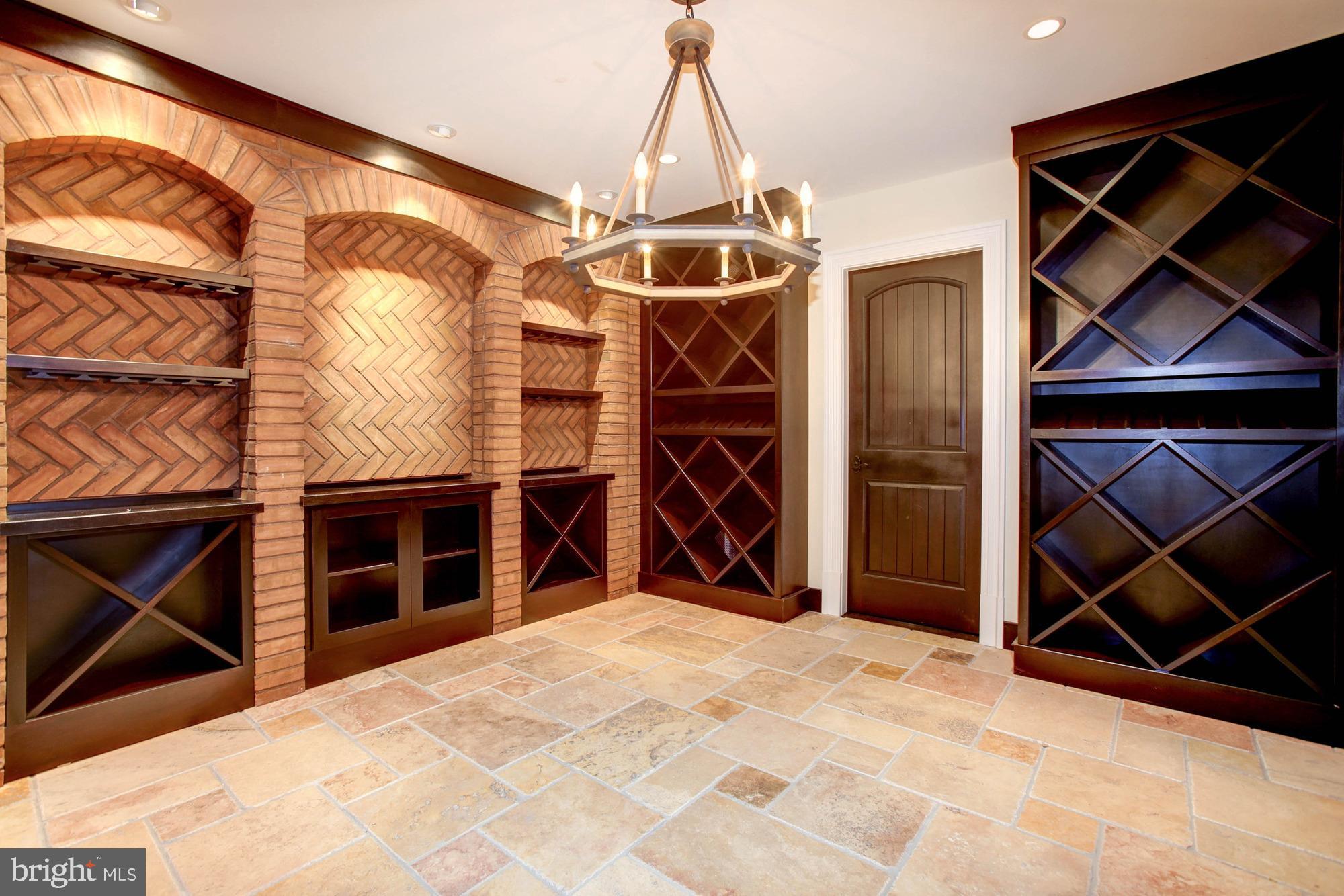 PEACOCK STATION - Residential