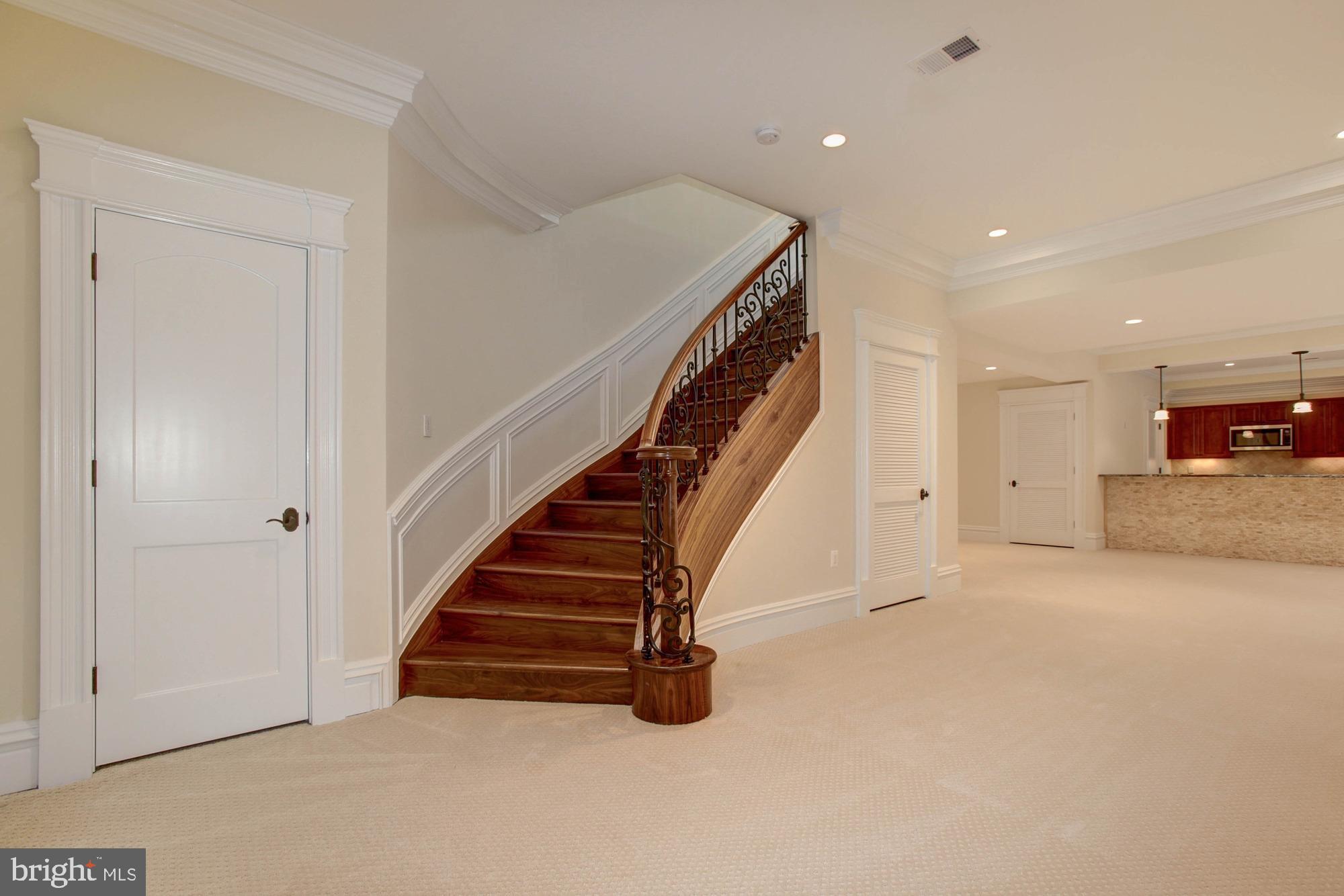 PEACOCK STATION - Residential