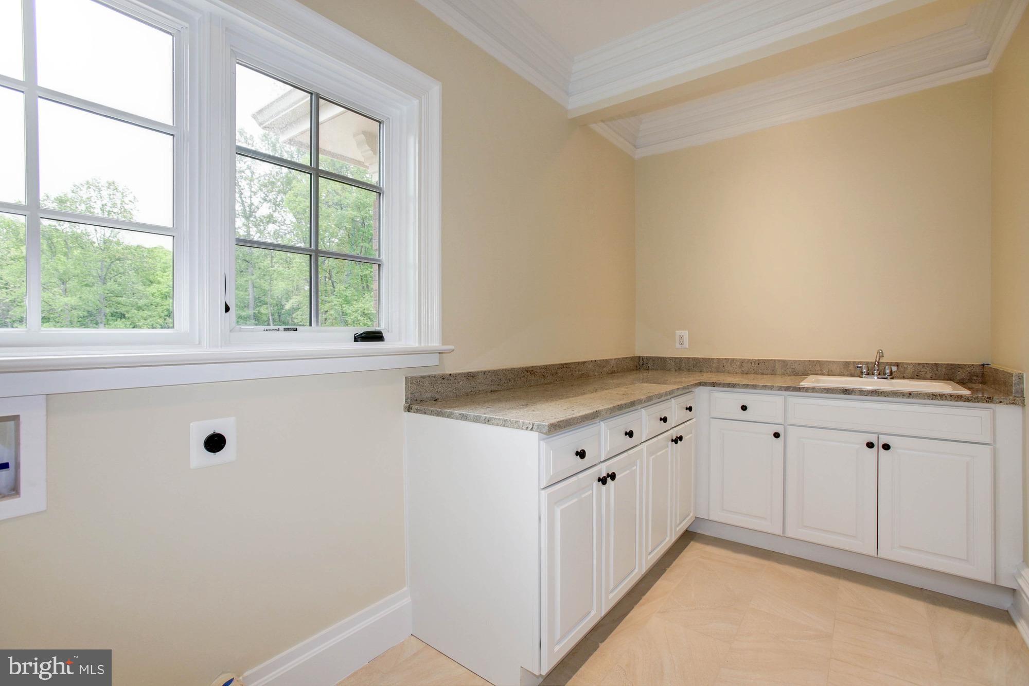 PEACOCK STATION - Residential