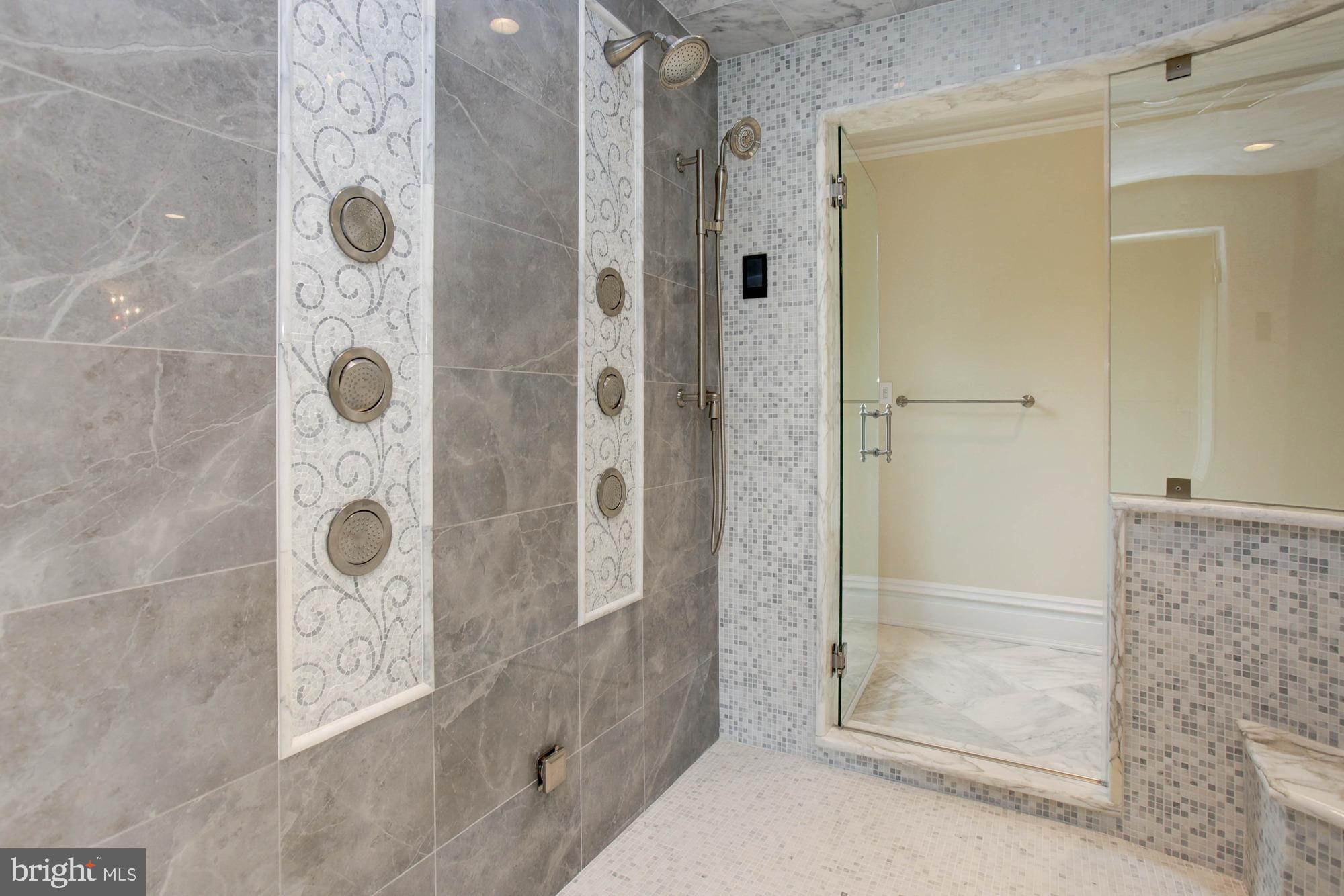 PEACOCK STATION - Residential