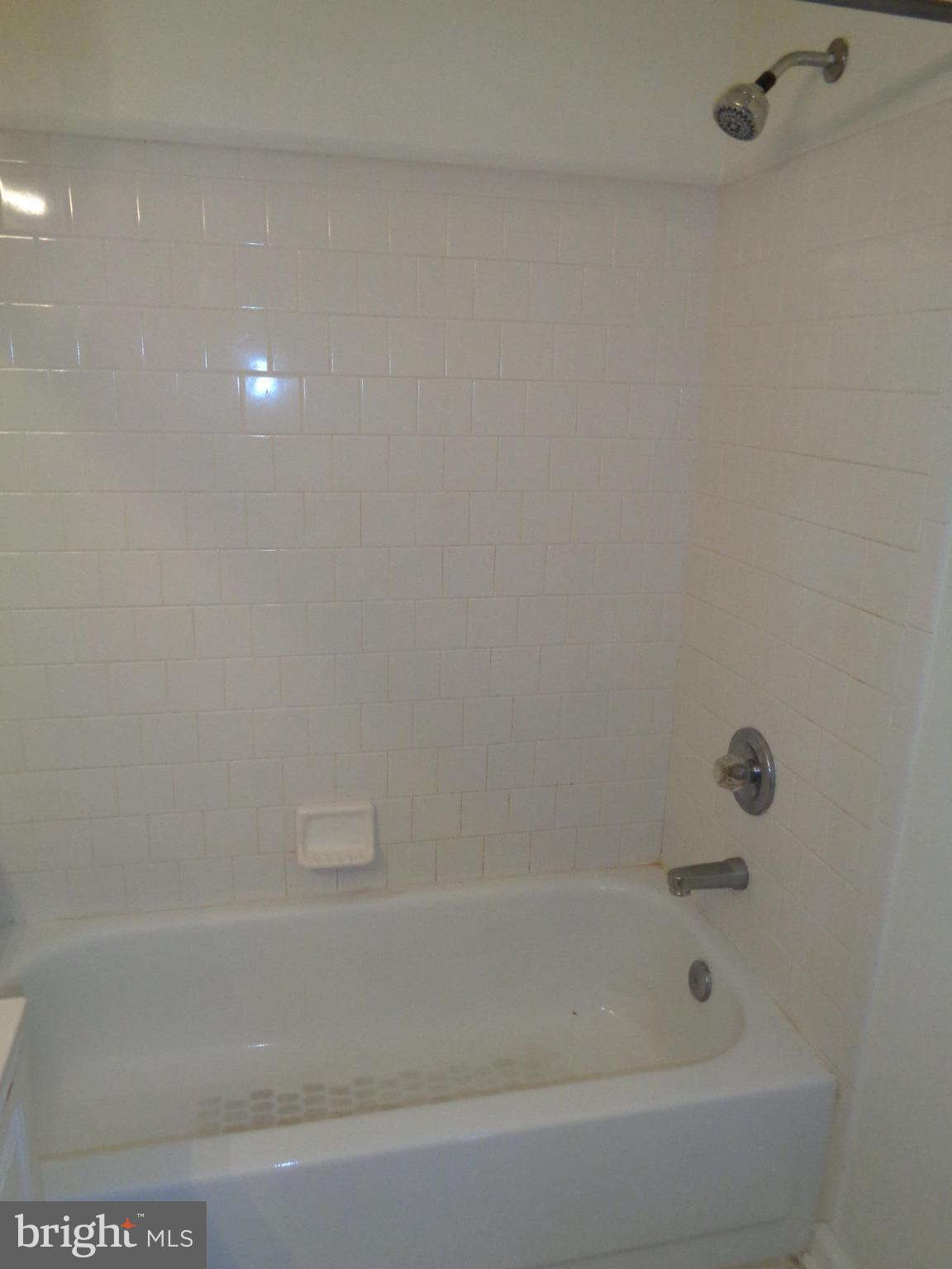 STONEHAVEN MEWS IN CROFTON VILLAGE - Residential