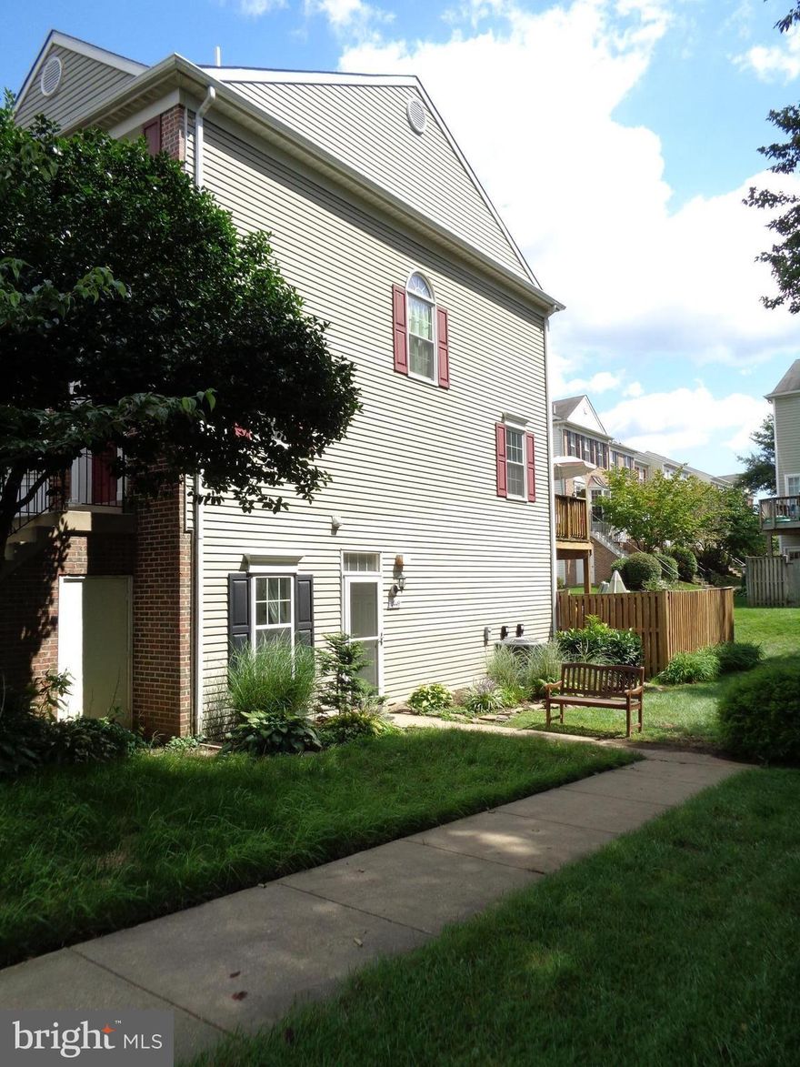 WHEN WRITING OFFER, INCLUDE DOCS IN THE "DOCUMENTS" SECTION...PROFESSIONALLY NEGOTIATED SHORT SALE--SETTLEMENT TO BE WITH RGS TITLE, CROFTON: WRITE IT IN!