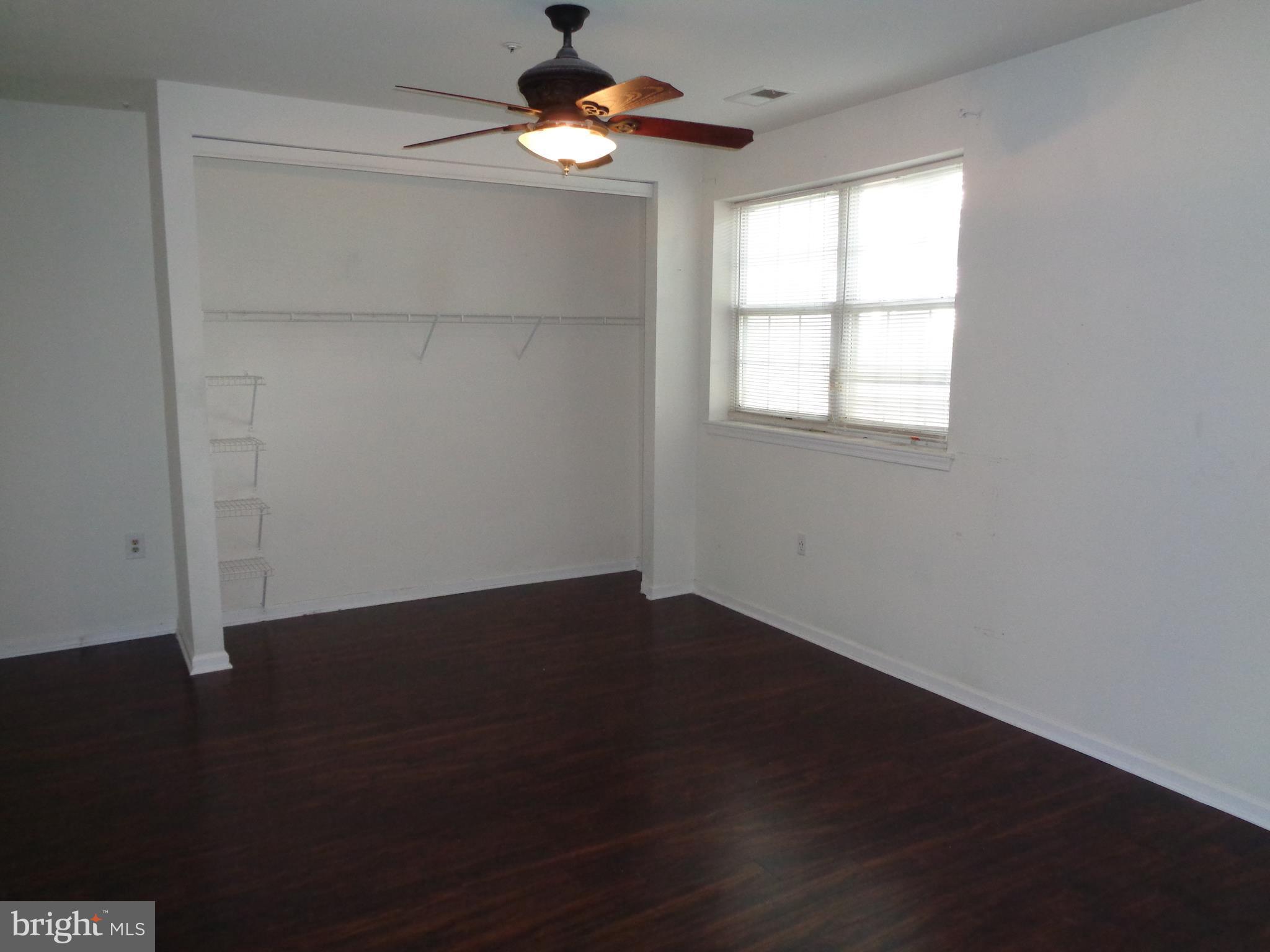 STONEHAVEN MEWS IN CROFTON VILLAGE - Residential