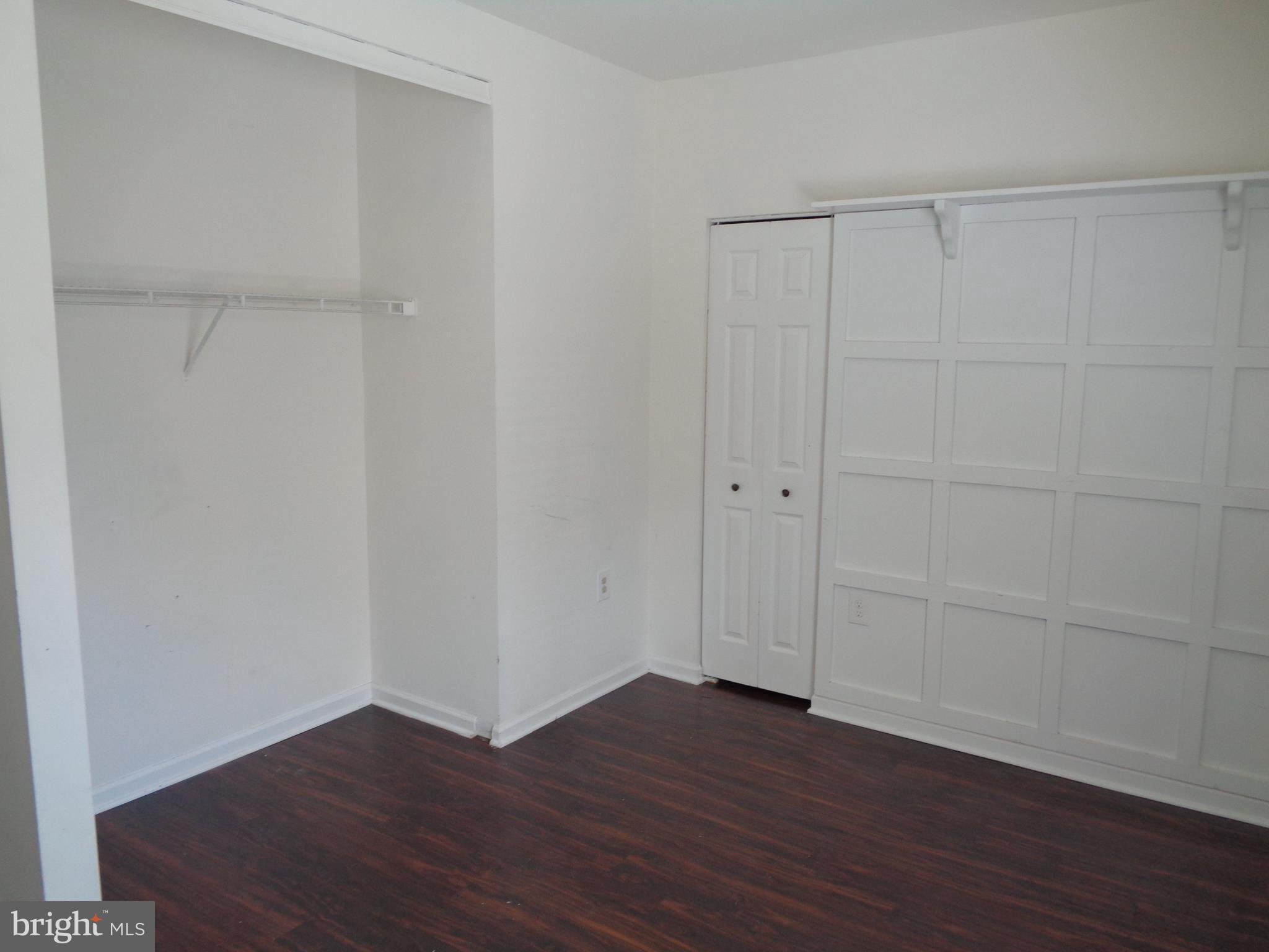 STONEHAVEN MEWS IN CROFTON VILLAGE - Residential