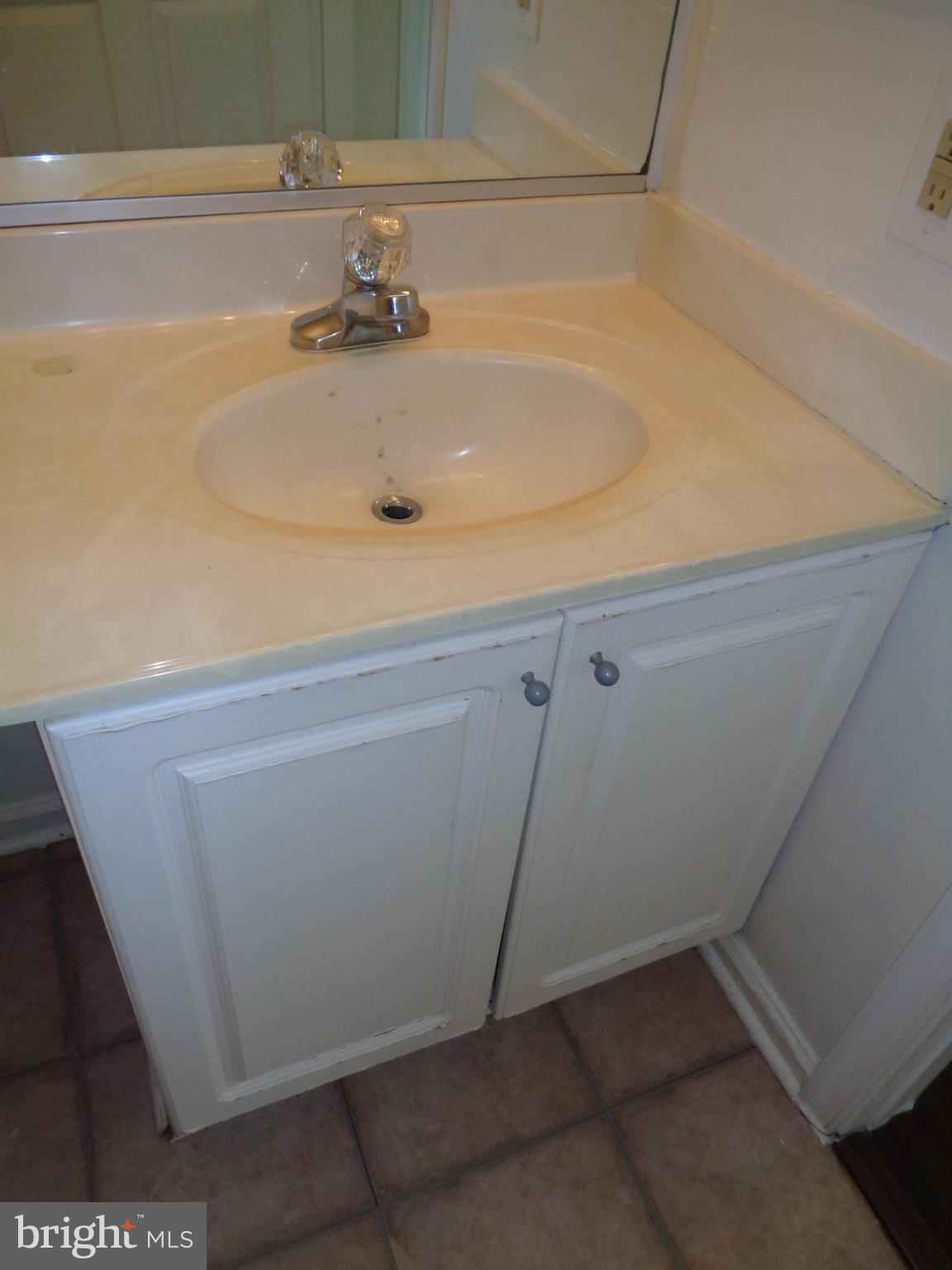 STONEHAVEN MEWS IN CROFTON VILLAGE - Residential