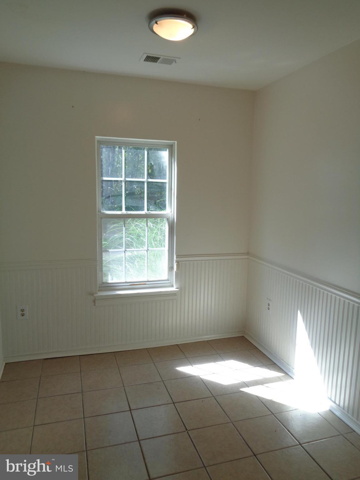 STONEHAVEN MEWS IN CROFTON VILLAGE - Residential