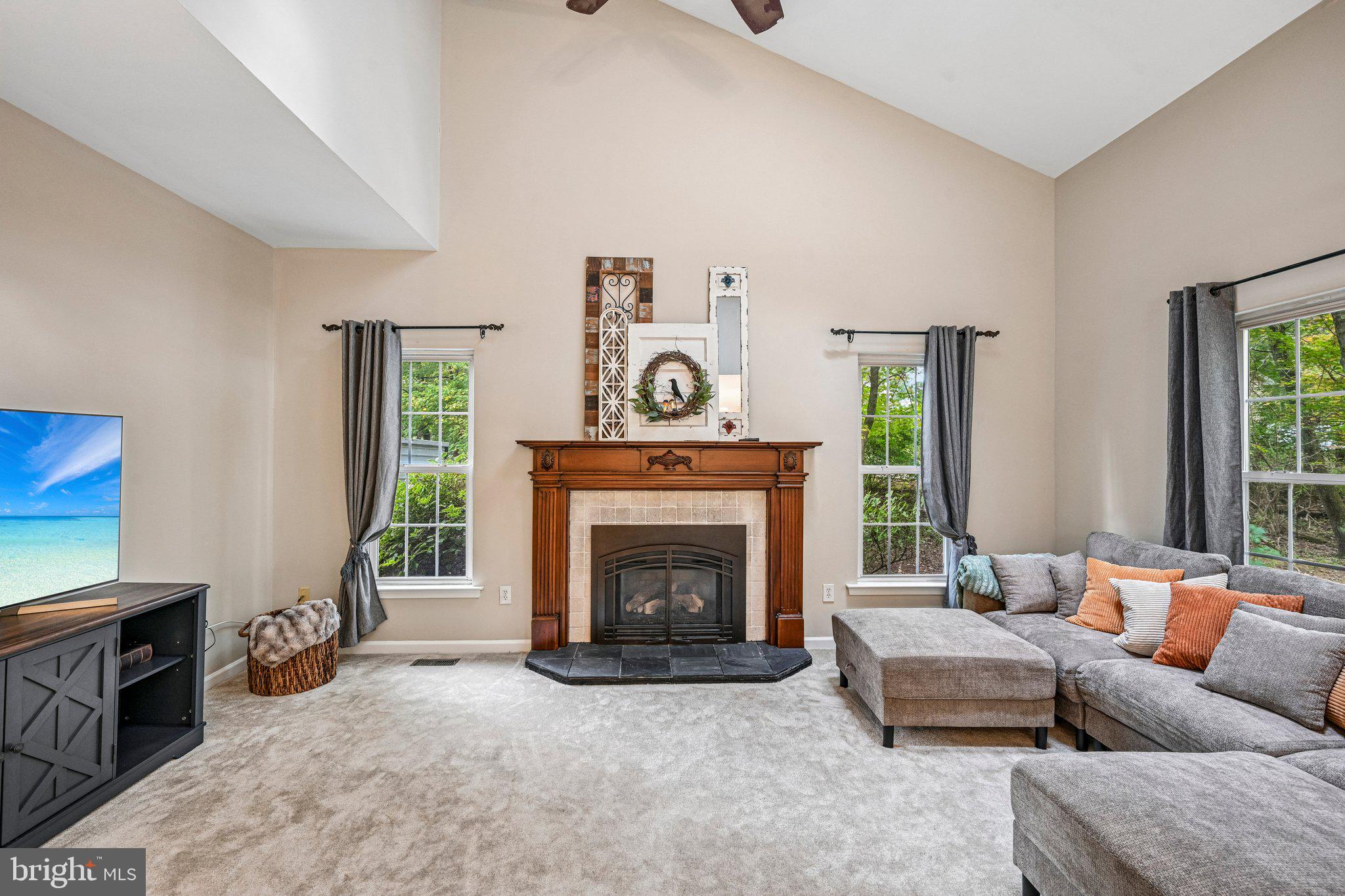 427 DOLORES DRIVE