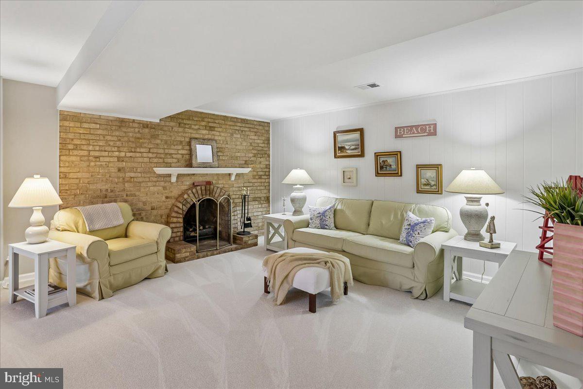 OLNEY ACRES - Residential