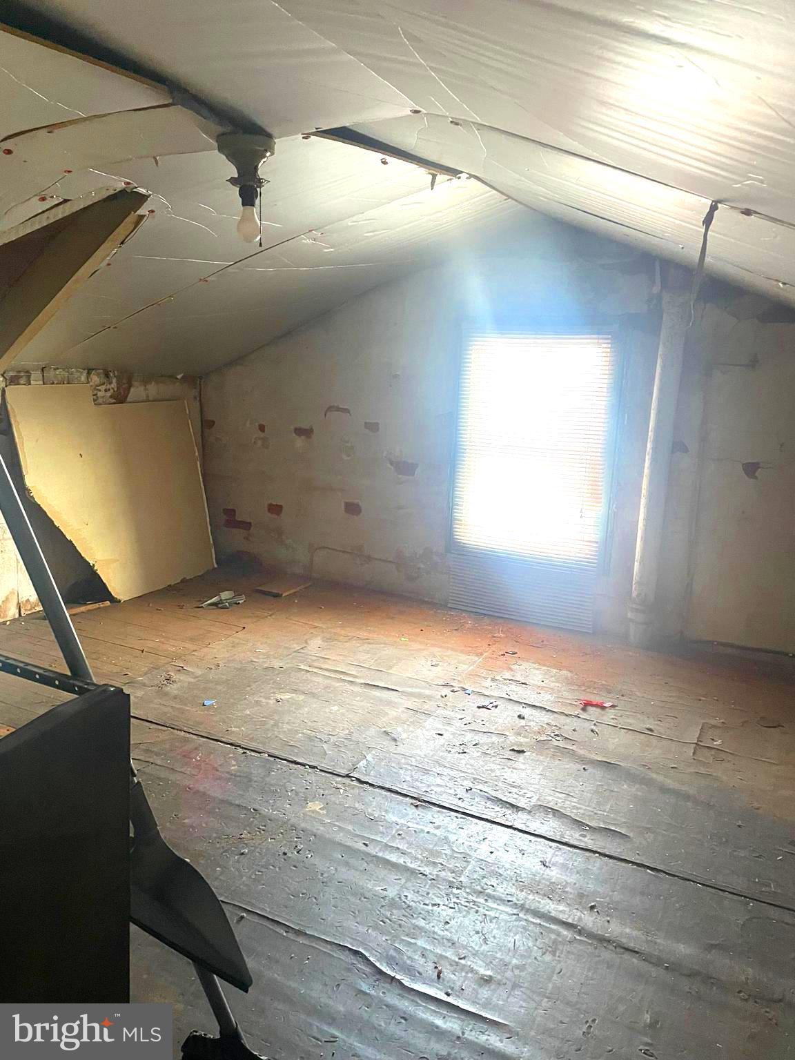 FRANKFORD - Residential Income