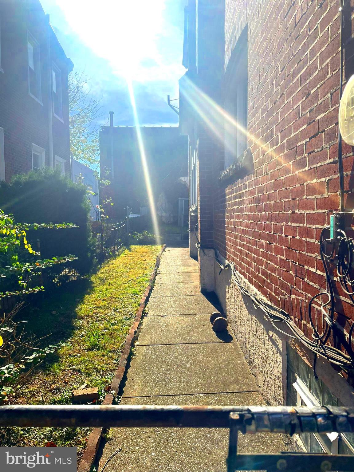 FRANKFORD - Residential Income