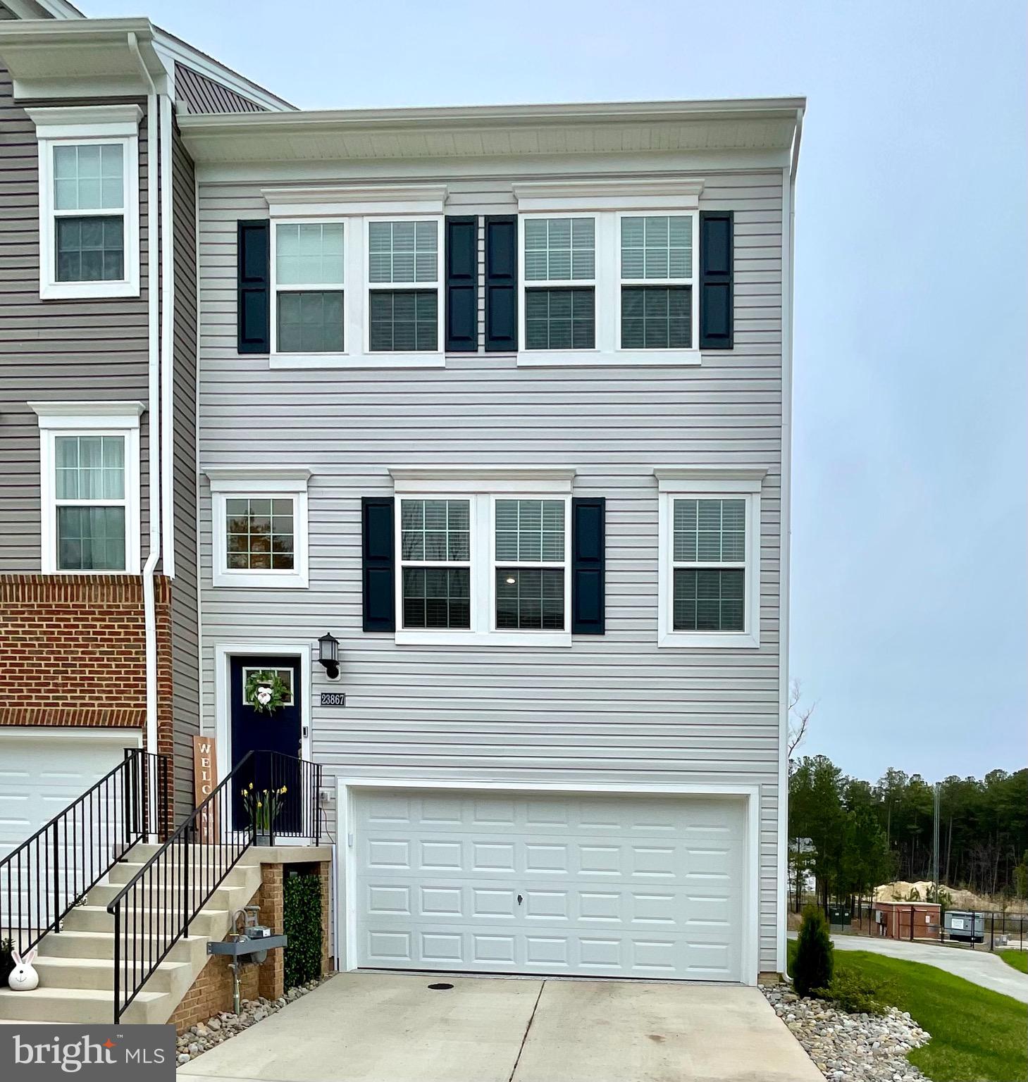 THE WOODS AT MYRTLE POINT - Residential