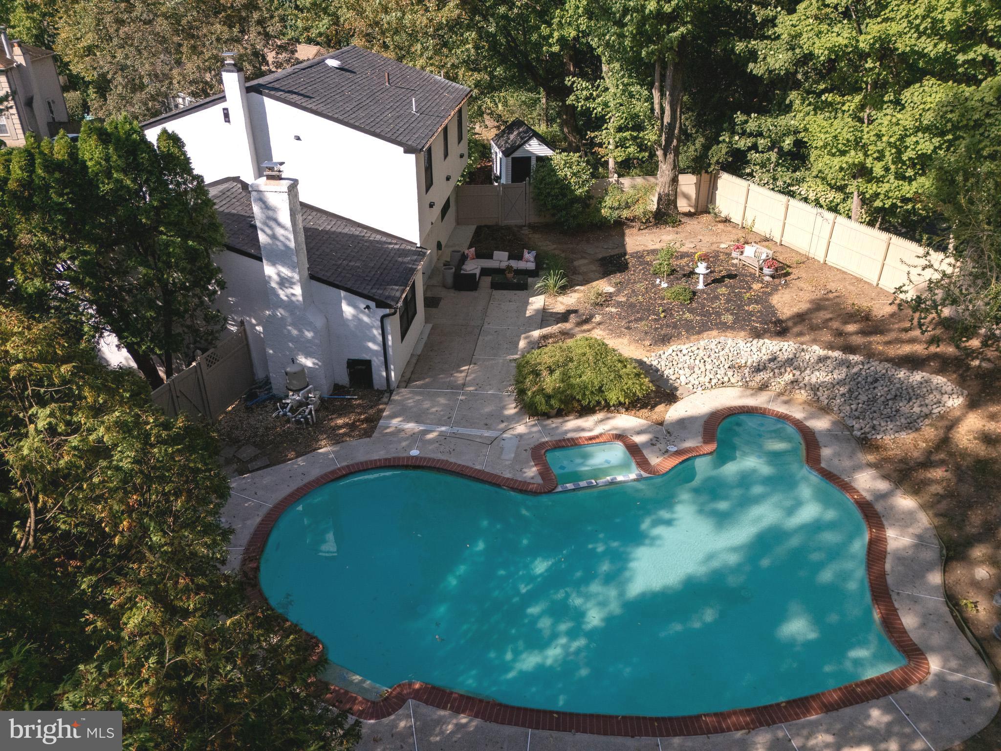 WYNNEWOOD - Residential