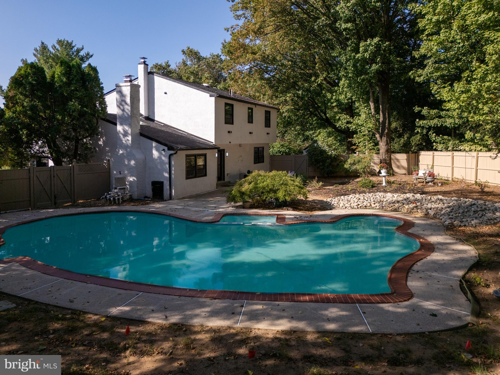 WYNNEWOOD - Residential