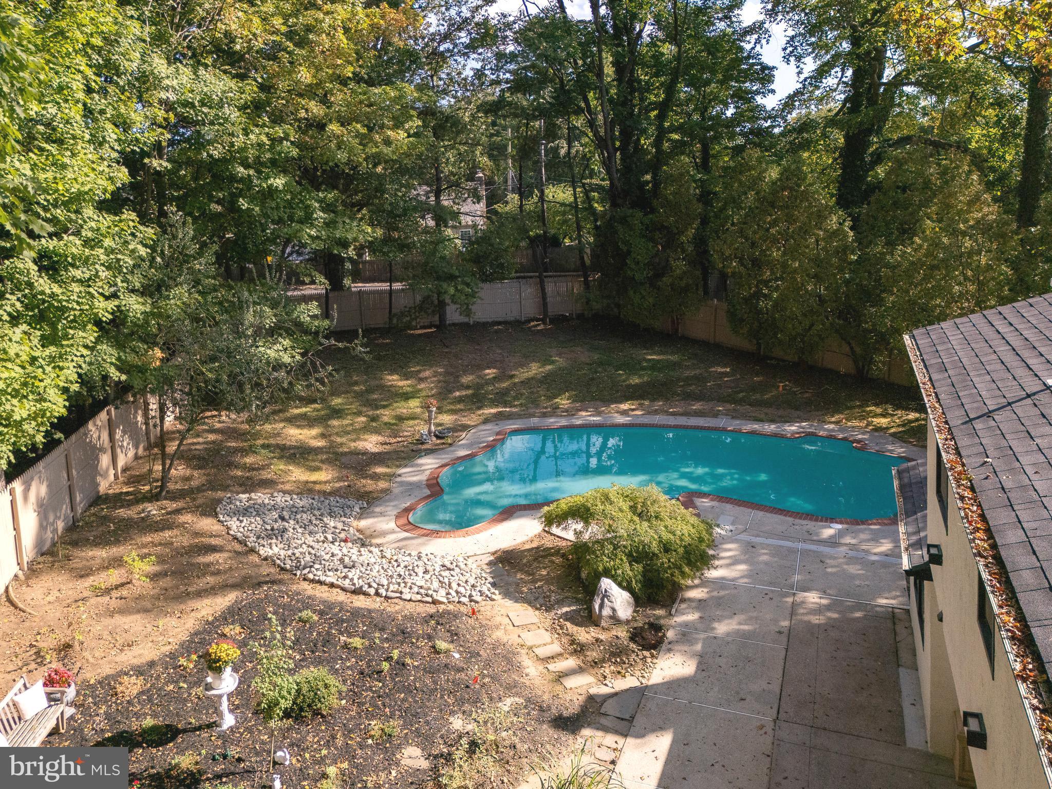 WYNNEWOOD - Residential