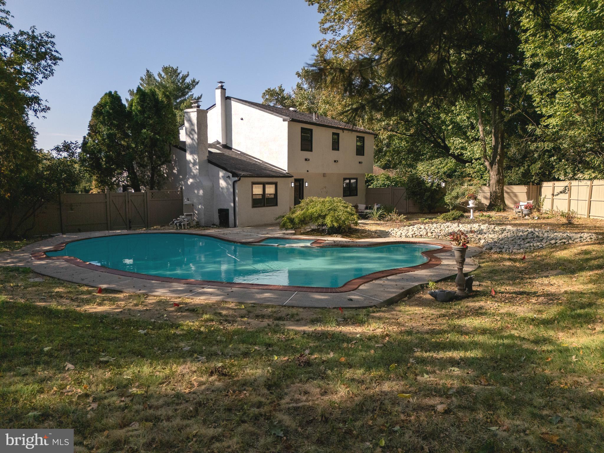 WYNNEWOOD - Residential