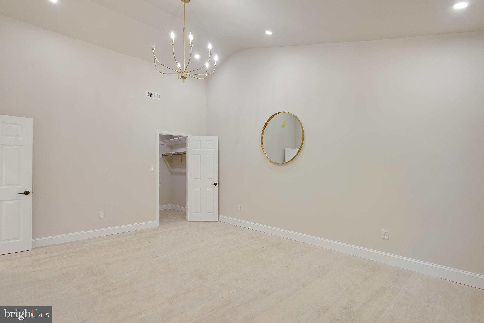 WYNNEWOOD - Residential