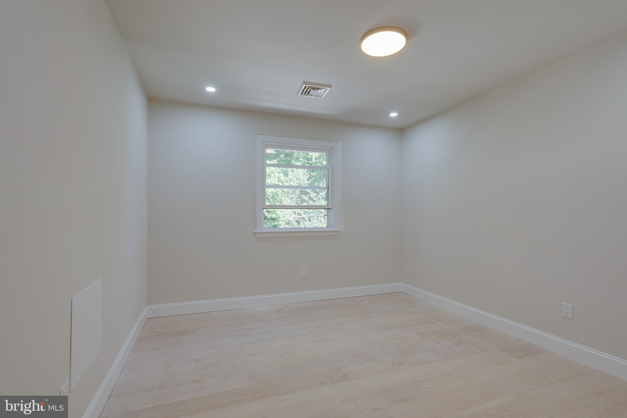 WYNNEWOOD - Residential