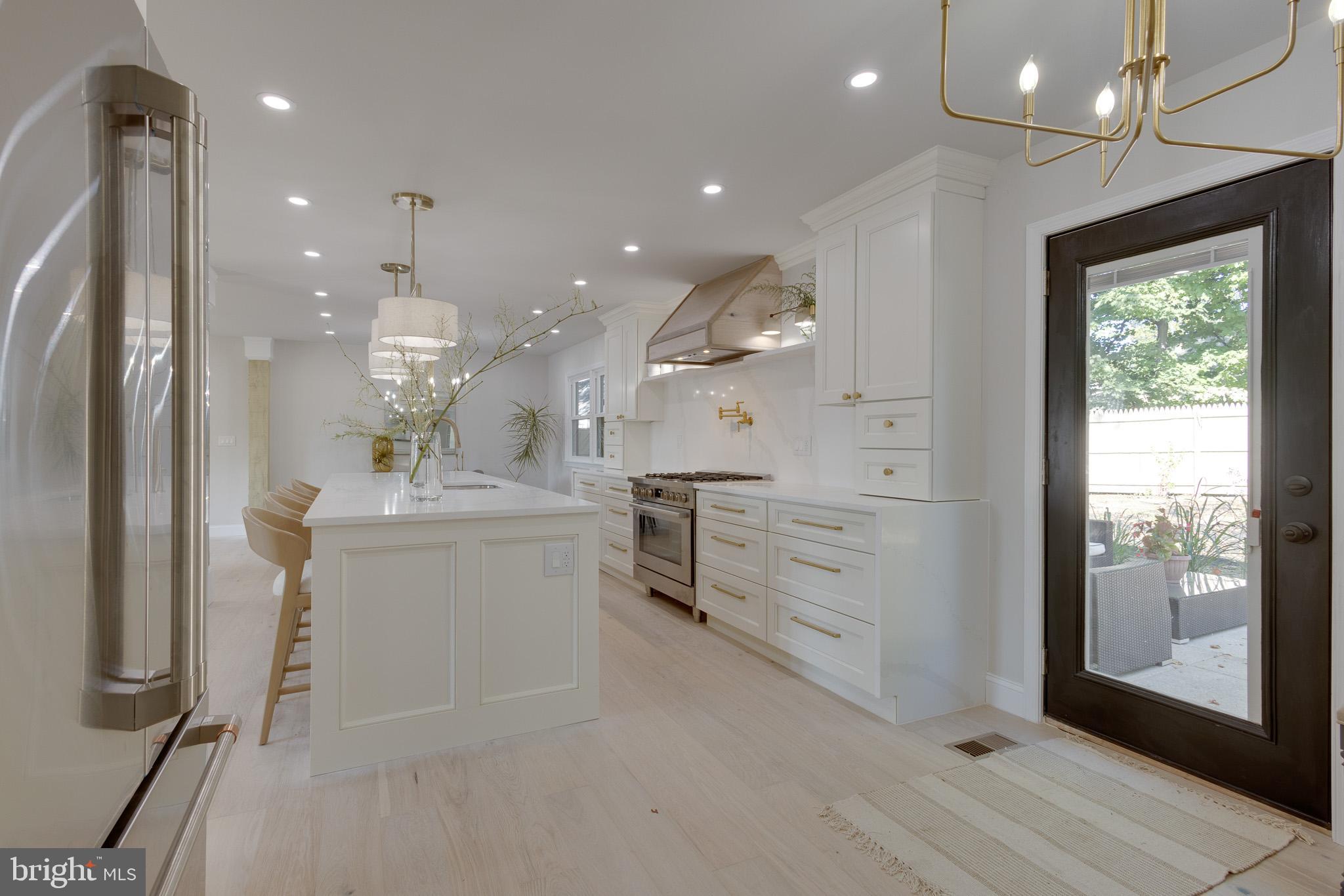 WYNNEWOOD - Residential