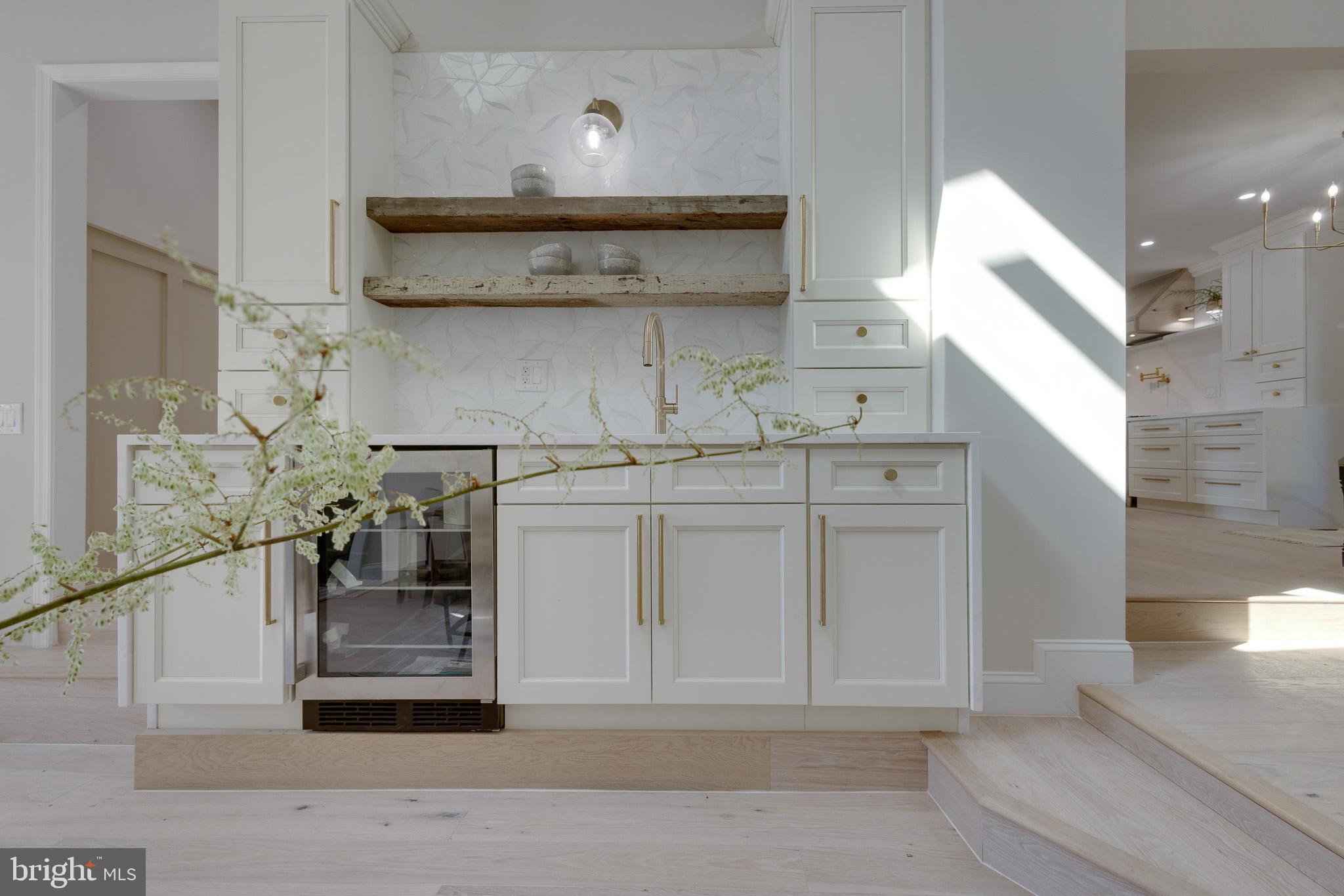 WYNNEWOOD - Residential